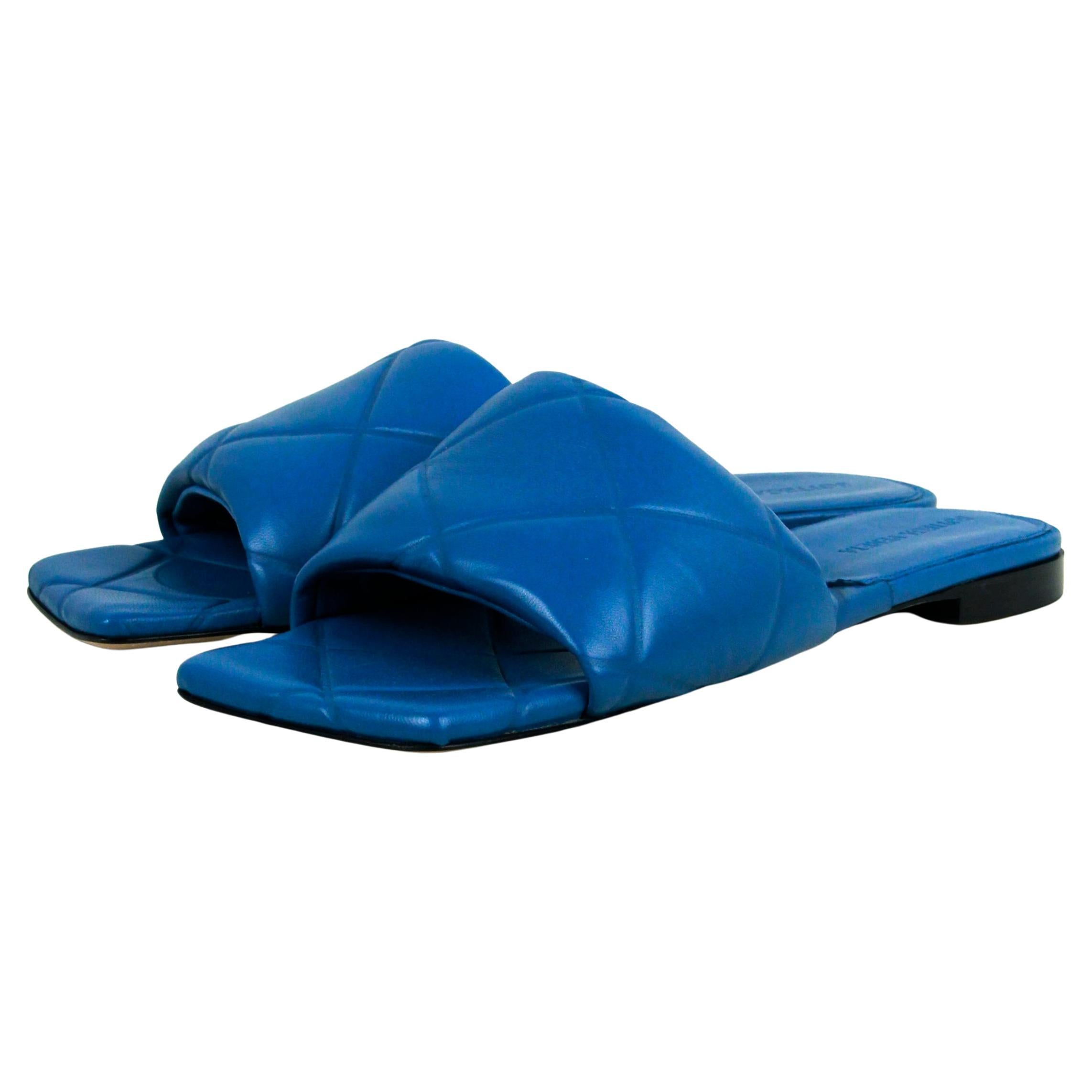 Women's Bottega Veneta NEW Pacific Blue Leather Quilted Flat Sandals sz 39