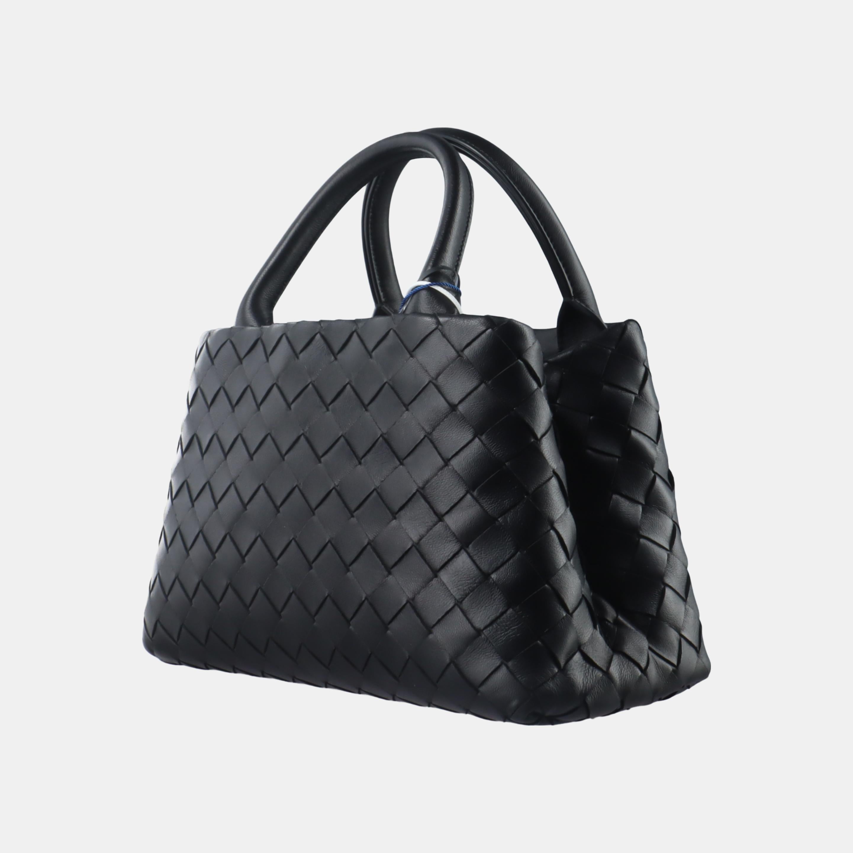 Bottega Veneta New Roma Mini Handbag Intrecciato Nappa Leather Black Mini 25cm In Excellent Condition For Sale In AUBERVILLIERS, FR
