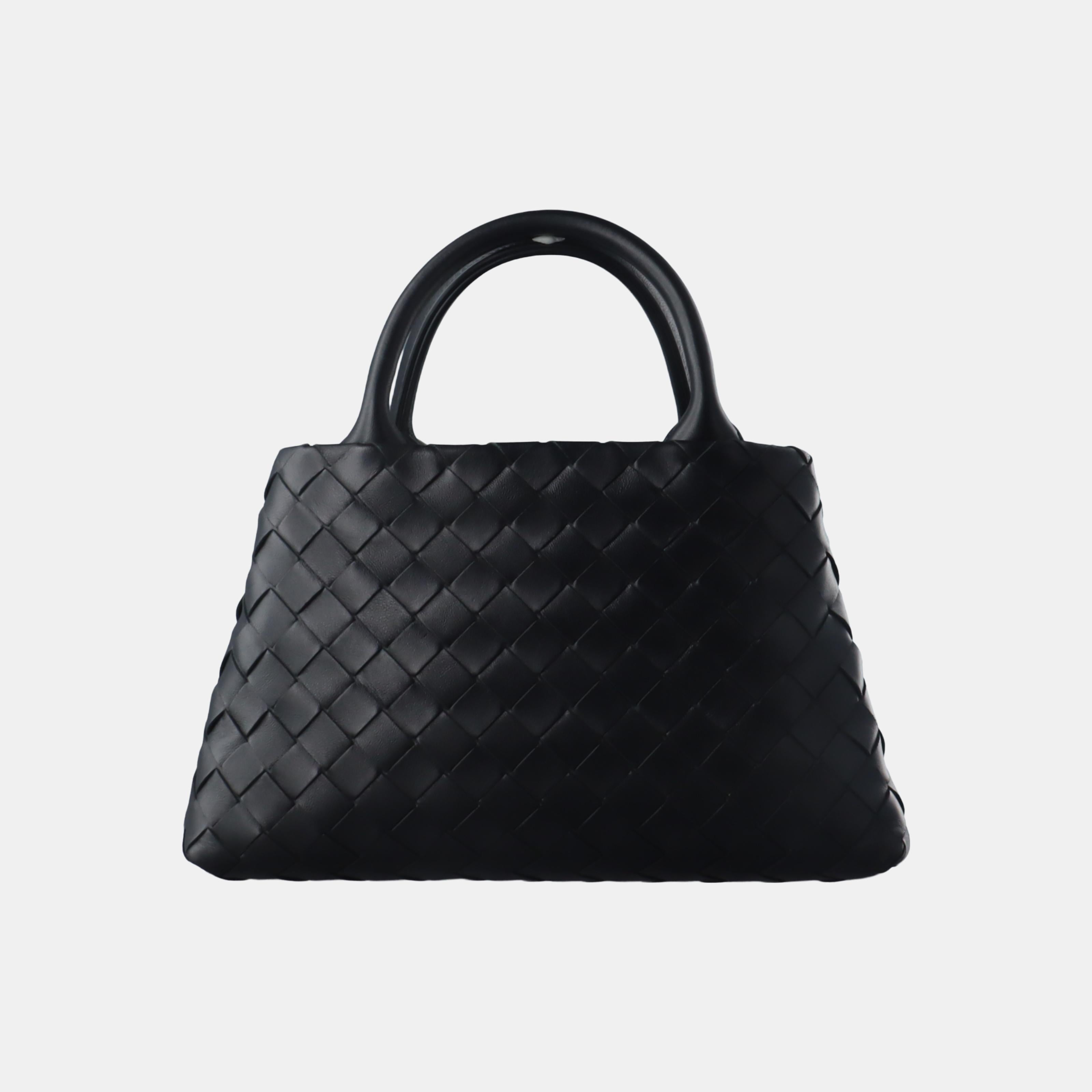 Women's Bottega Veneta New Roma Mini Handbag Intrecciato Nappa Leather Black Mini 25cm For Sale