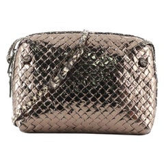 Umhängetasche aus Lack-Vinyl mit Snakesk von Bottega Veneta Nodini für Intrecciato
