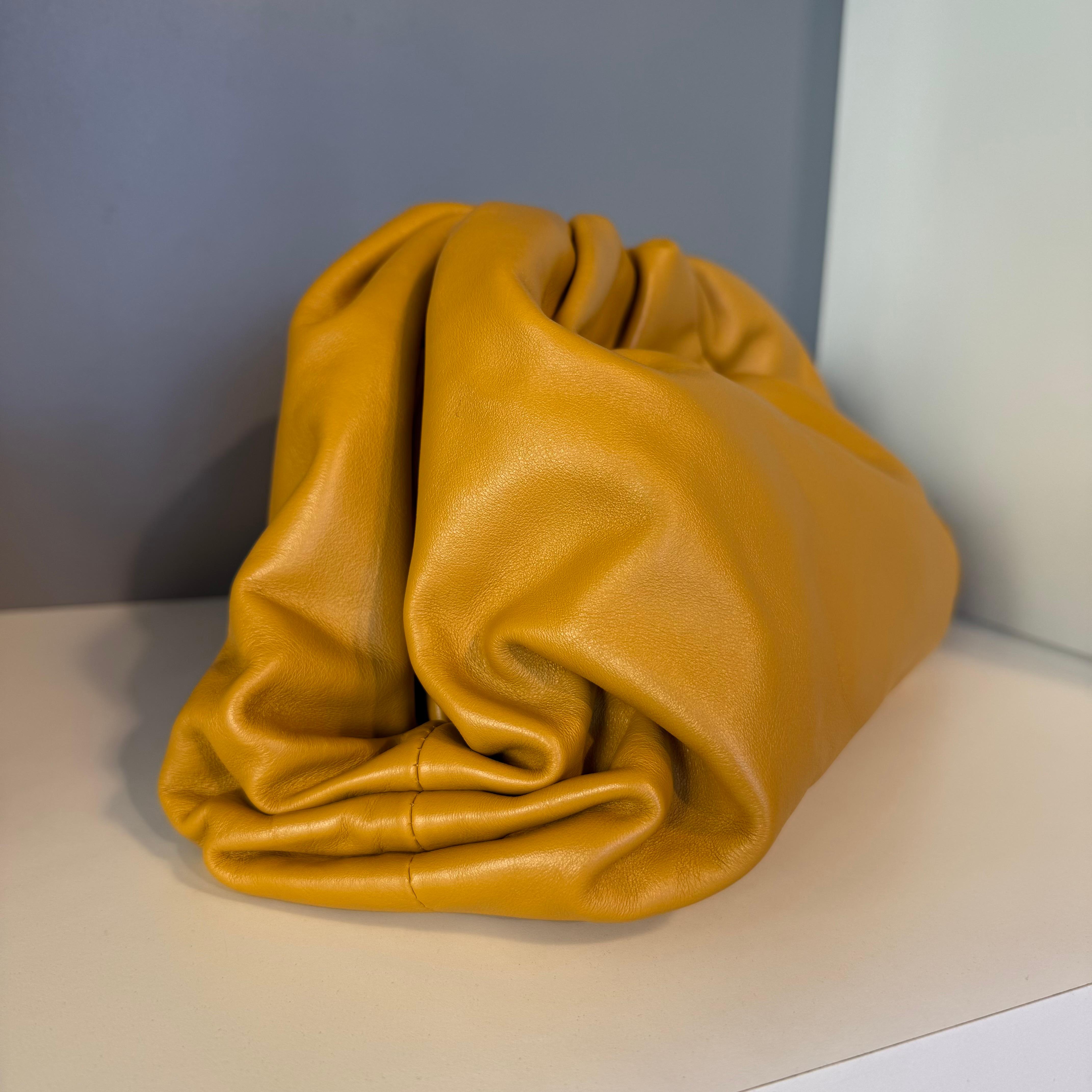 Bottega Veneta Bolsa de piel ocre Naranja en venta