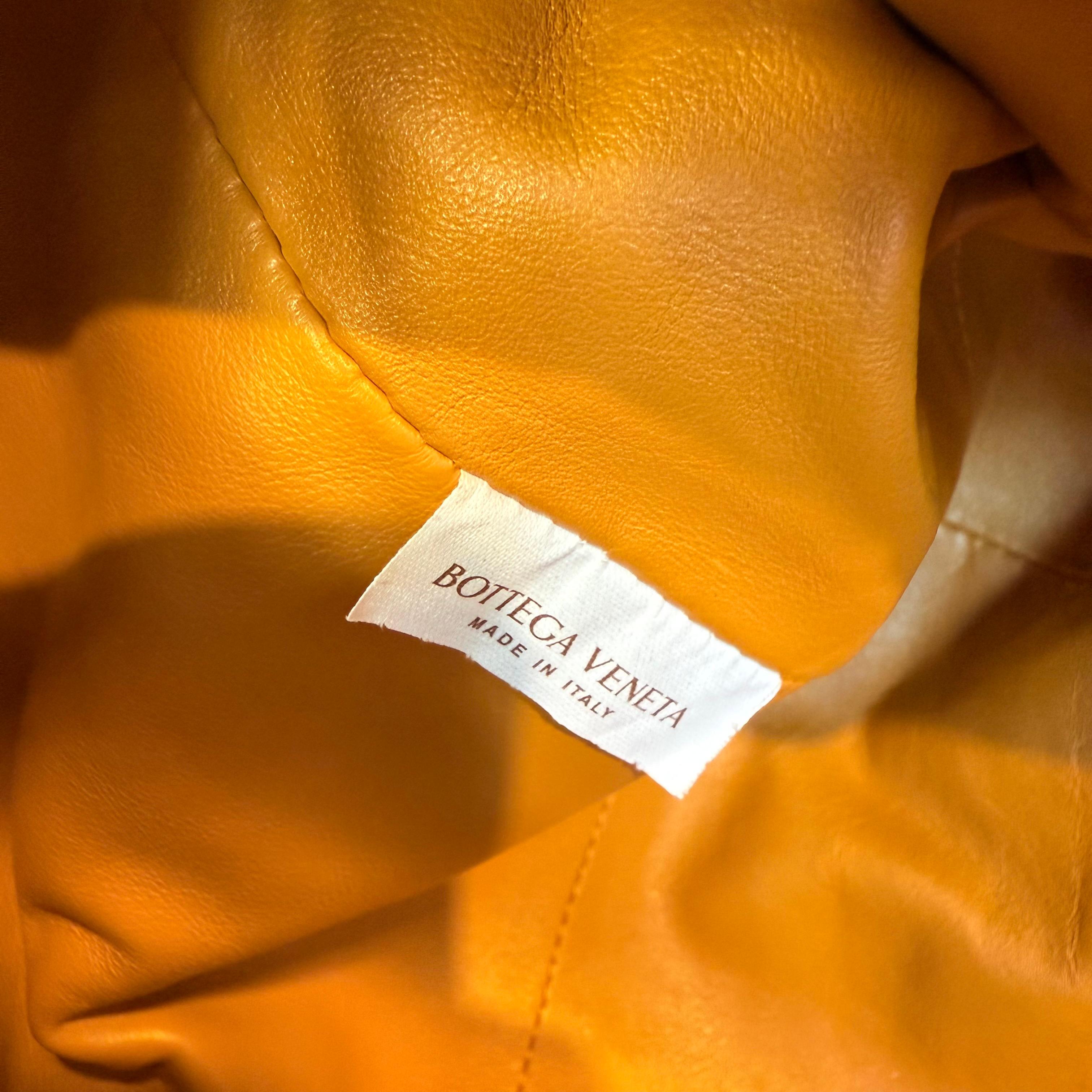 Bottega Veneta Bolsa de piel ocre en venta 2