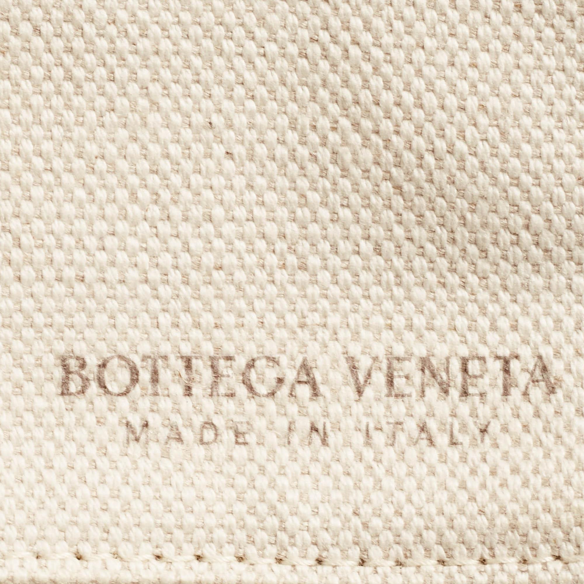 Bottega Veneta Off White/Black Intrecciato Canvas and Leather Arco Tote For Sale 7