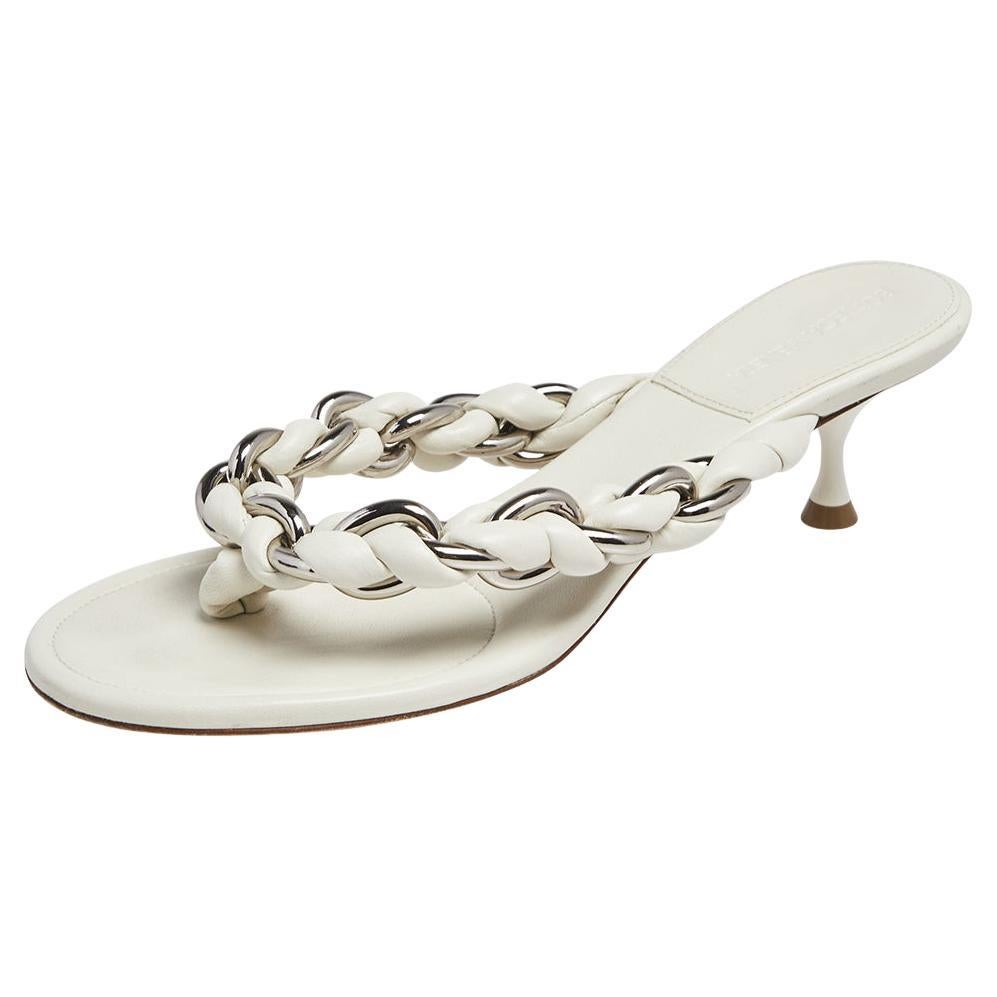 Bottega Veneta Off White Braided Leather & Chain Thong Sandals Size 39 For Sale