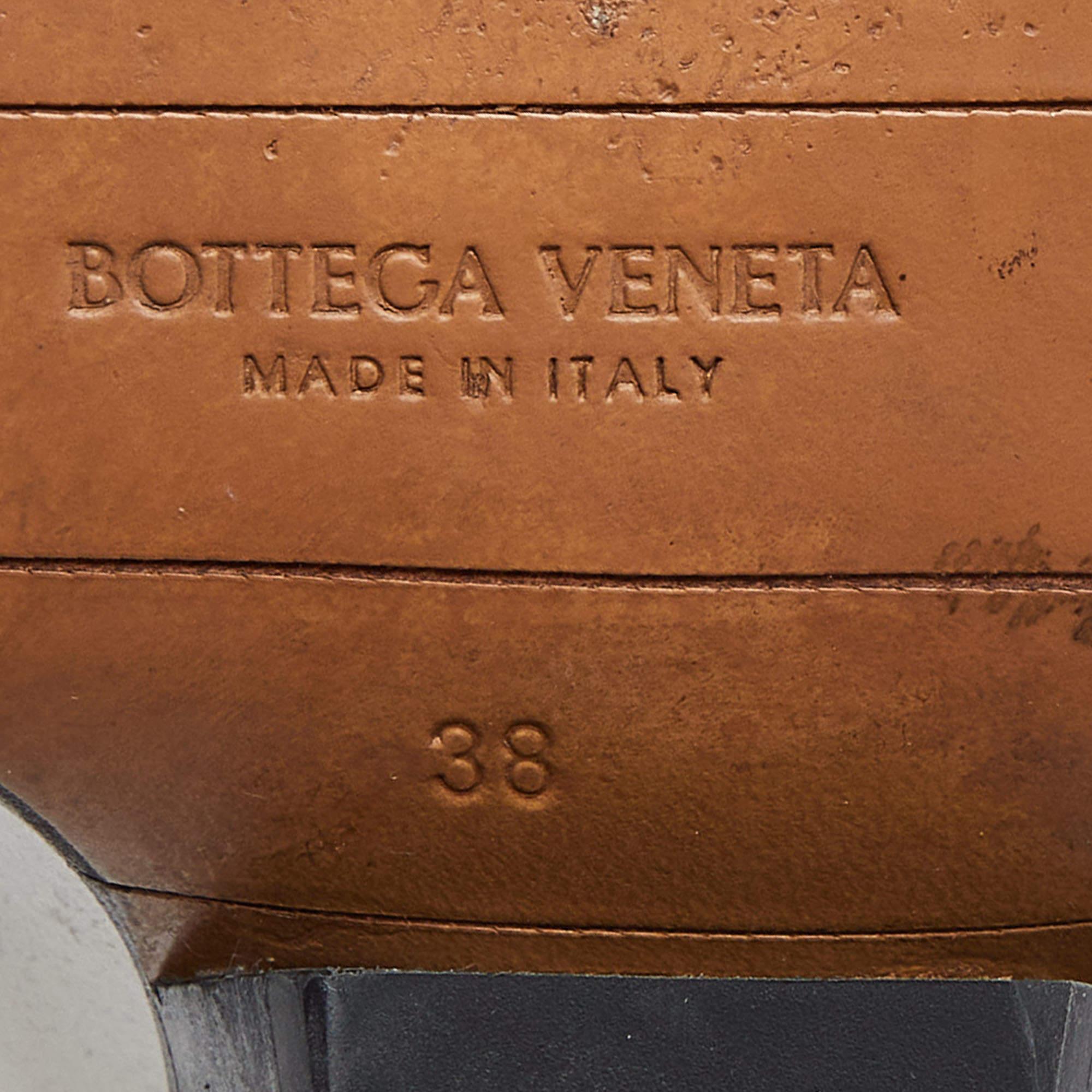 Bottega Veneta Off White Leather Lean Ankle Boots Size 38 1