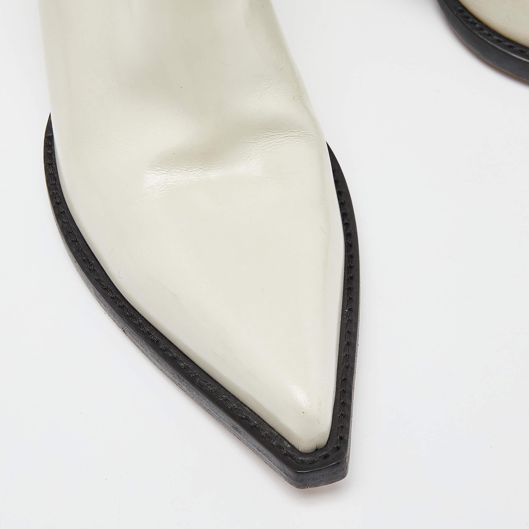 Bottega Veneta Off White Leather Lean Ankle Boots Size 38 2