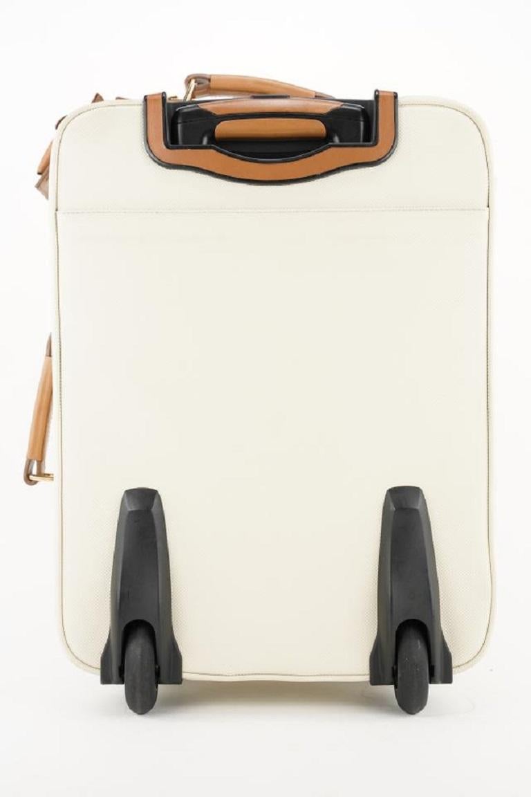 Bottega Veneta Off-White Rolling Luggage Tolley Suitcase 381bot225 en vente 2