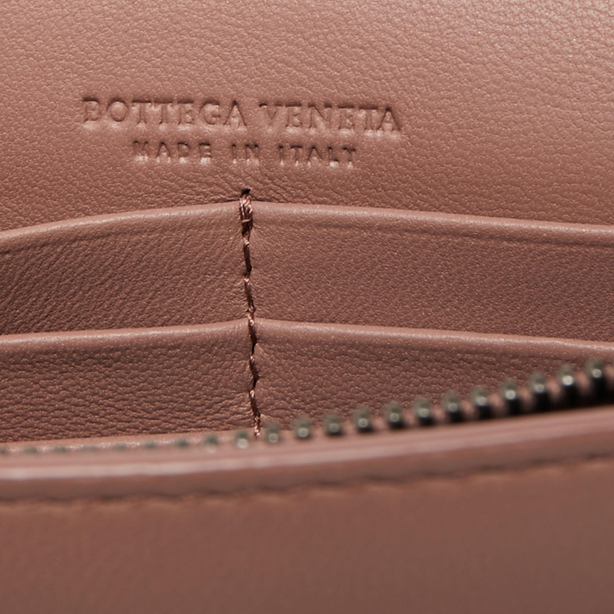 Bottega Veneta Old Rose Intrecciato Leather Wallet on Chain 2