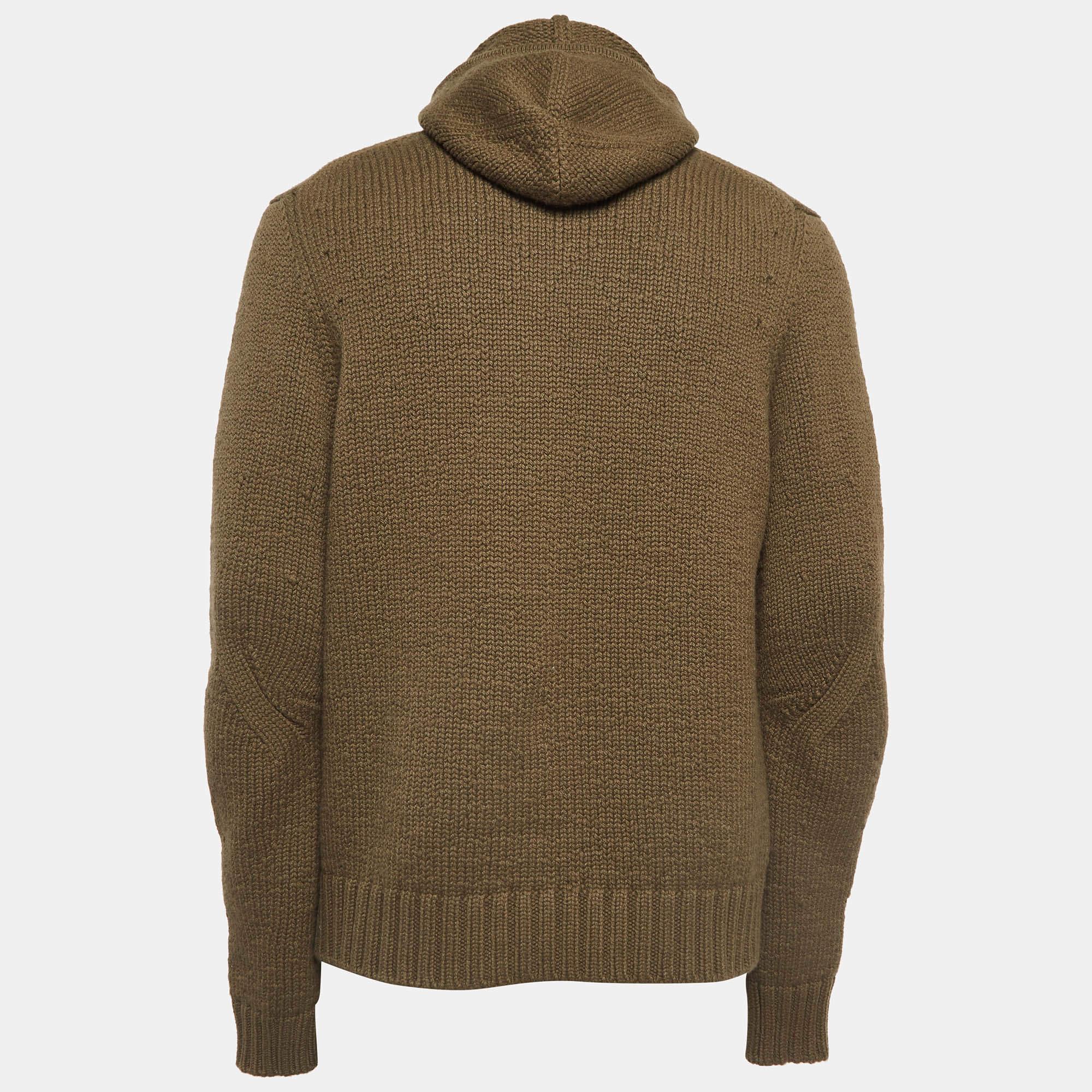 Les hivers et les pulls élégants comme celui-ci vont de pair. Il vous apportera certainement chaleur et détente et vous permettra de garder votre tenue d'hiver au top.