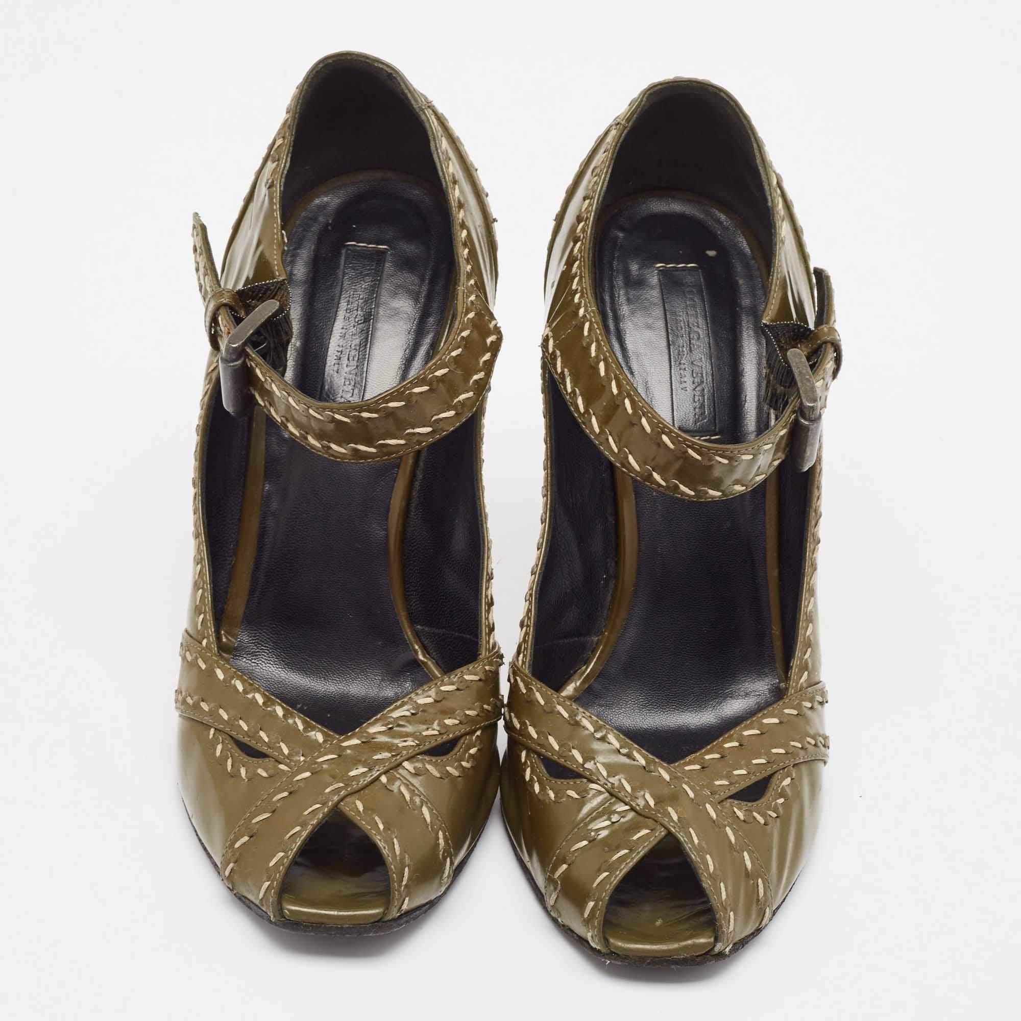 Brown Bottega Veneta Olive Green Patent Leather Mary Jane Pumps Size 40 For Sale