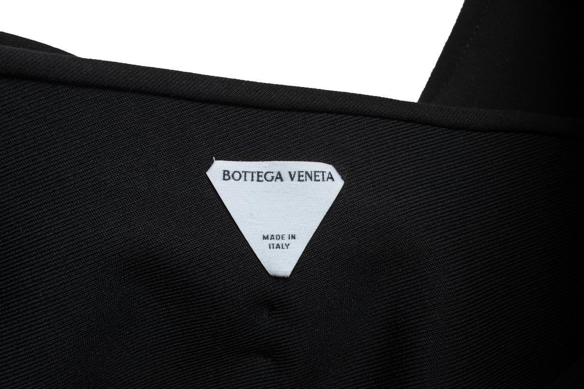 Bottega Veneta, robe bustier en laine à une épaule Pour femmes en vente