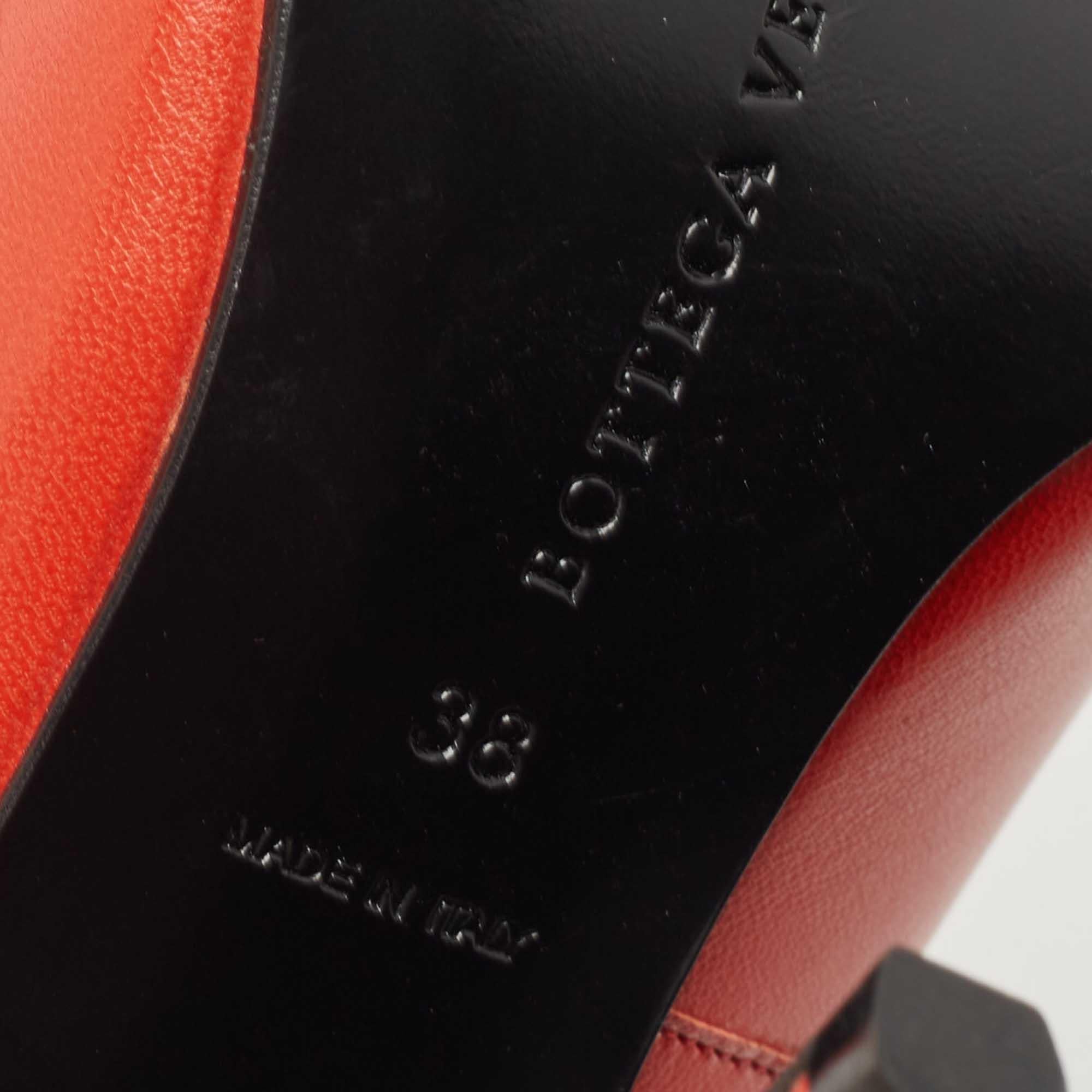 Bottega Veneta Orange/Black Leather Pumps Size 38 For Sale 3