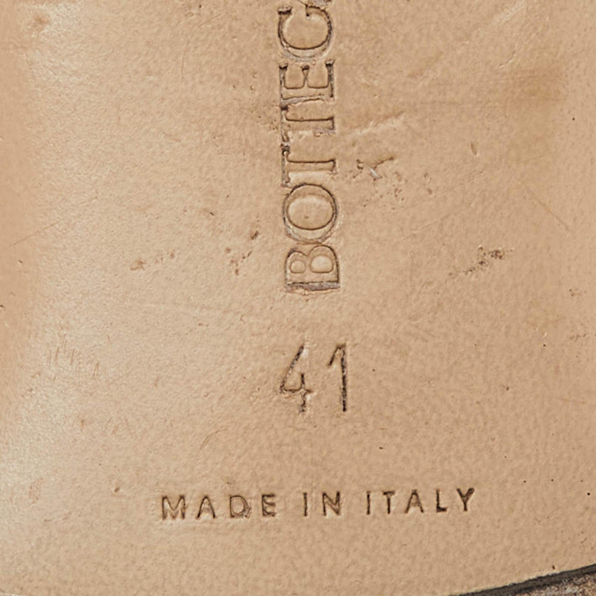 Bottega Veneta Orange Intrecciato Leather Lido Flat Slides Size 41 For Sale 4