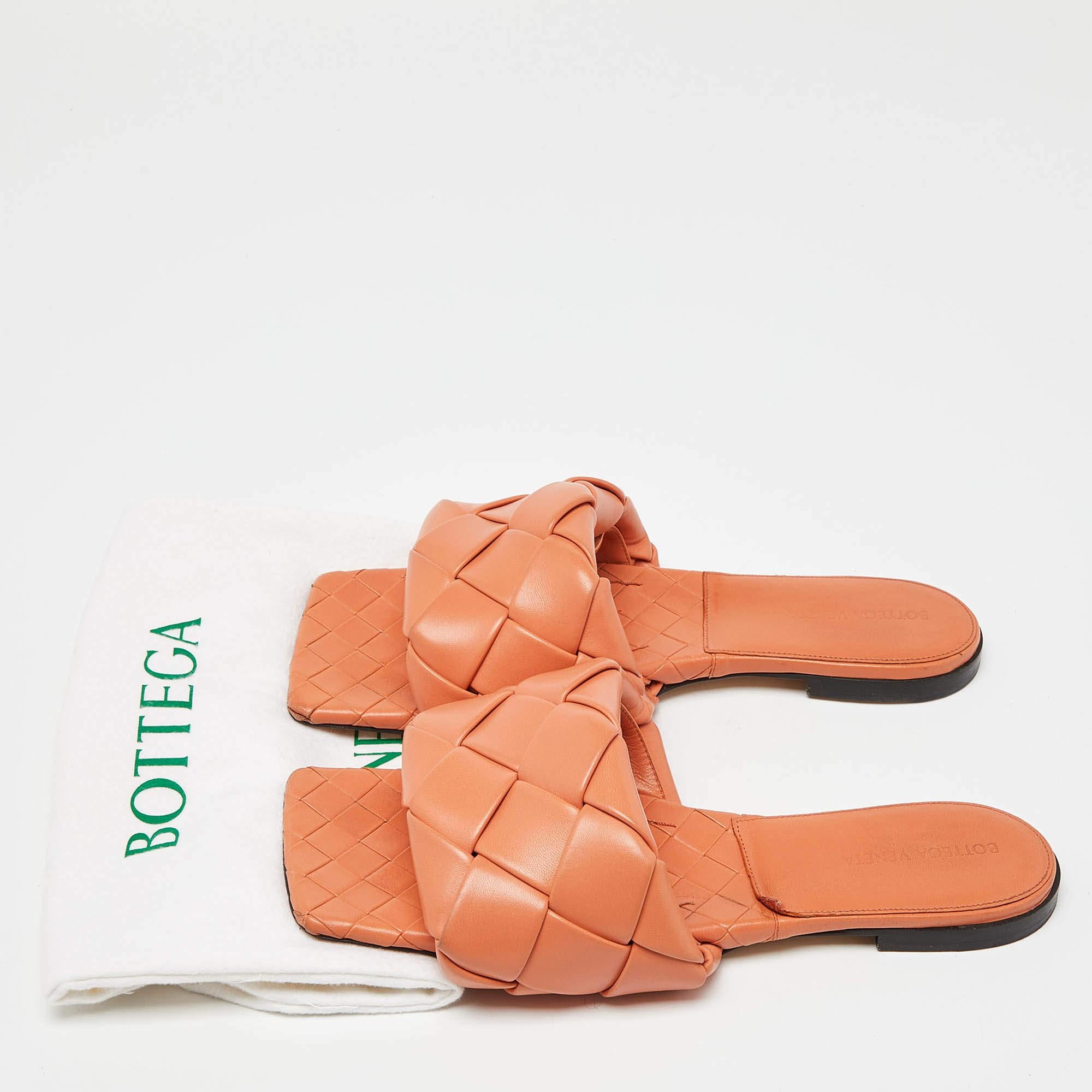 Bottega Veneta Orange Intrecciato Leather Lido Flat Slides Size 41 For Sale 5