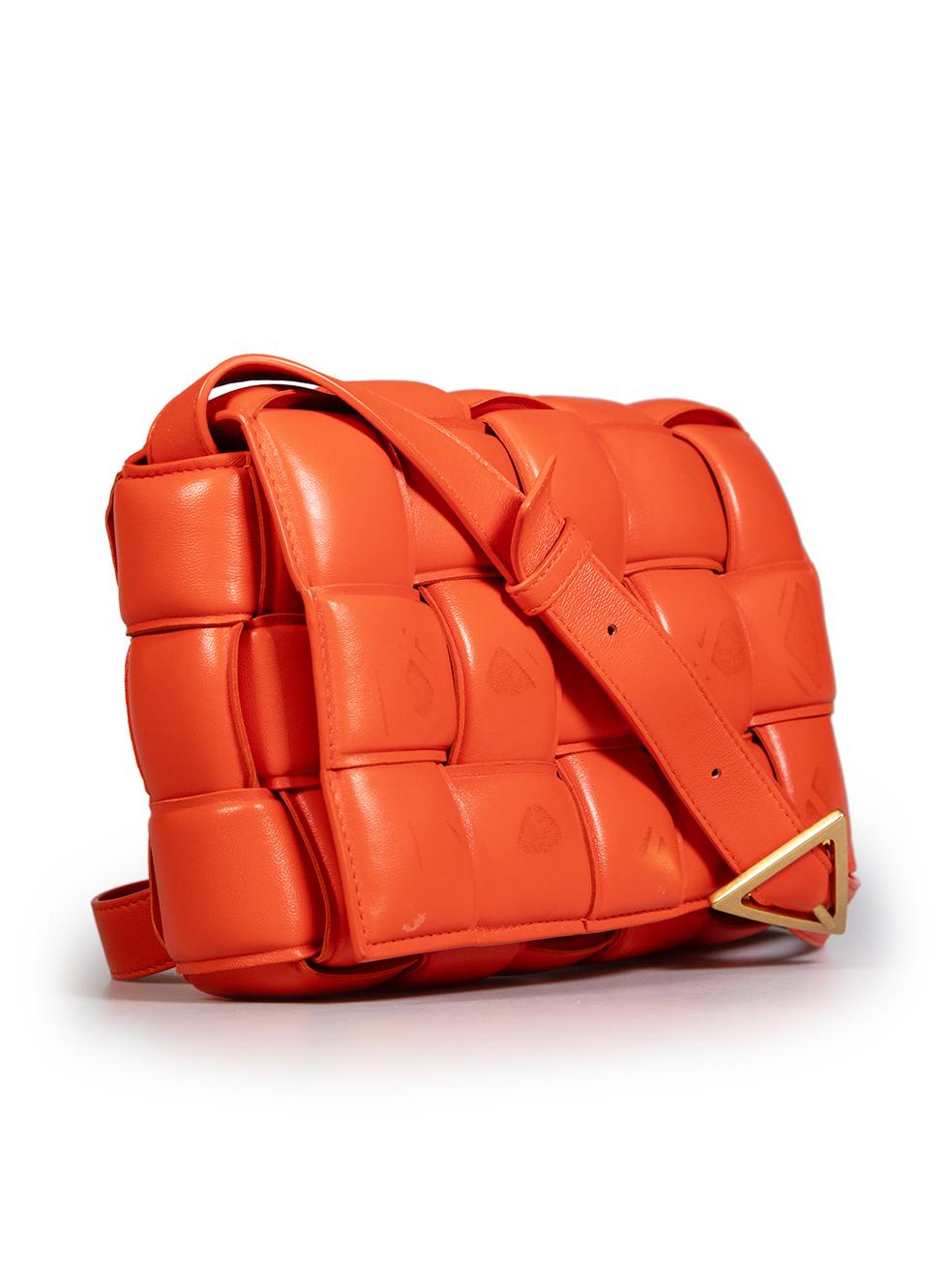 CONDITION is Good. Minor wear to bag is evident. Discolouration marks are evident on the front flap, on the top and at the back on the left side and scratches to the hardware of the shoulder strap and clasp on this used Bottega Veneta designer