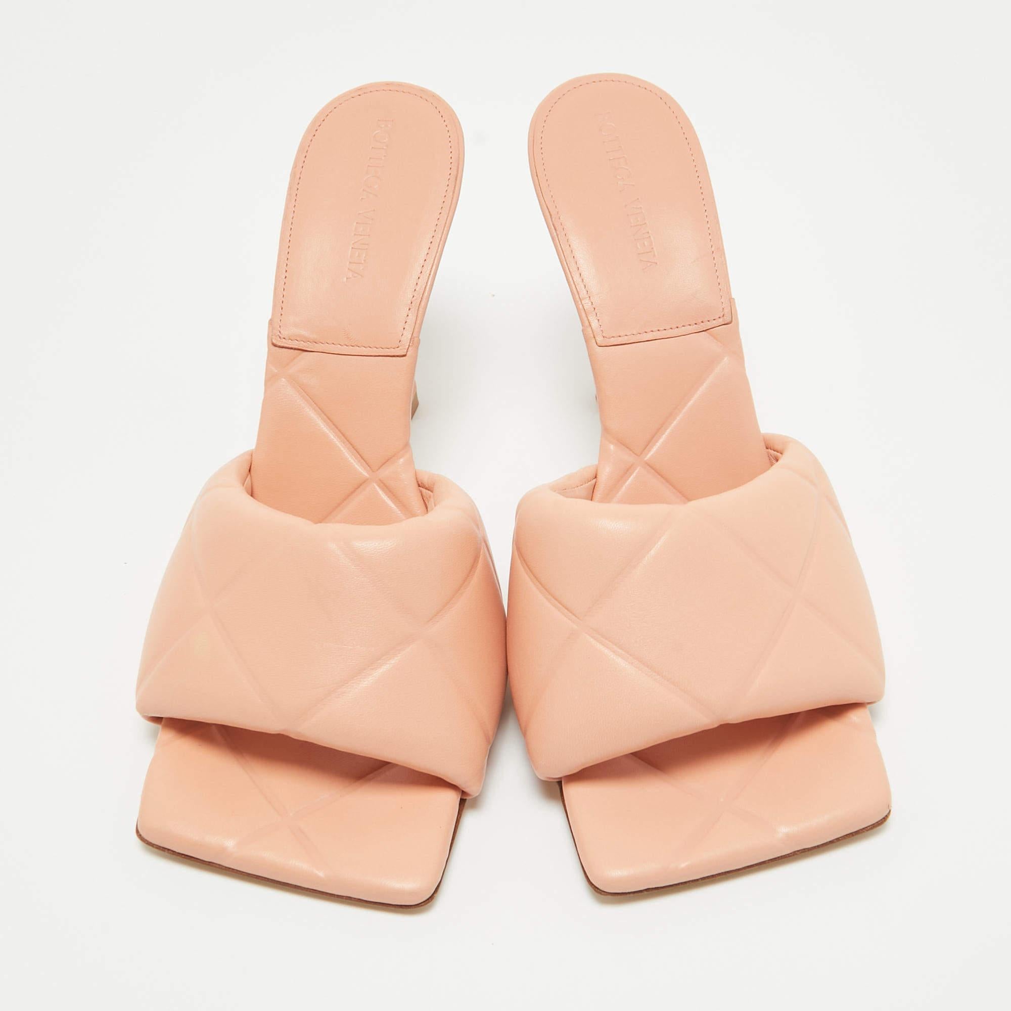 Bottega Veneta Orange Leather Lido Slide Sandals Size 40 In Excellent Condition In Dubai, Al Qouz 2