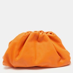 Bottega Veneta Orange Leder-Clutch mit Beutel