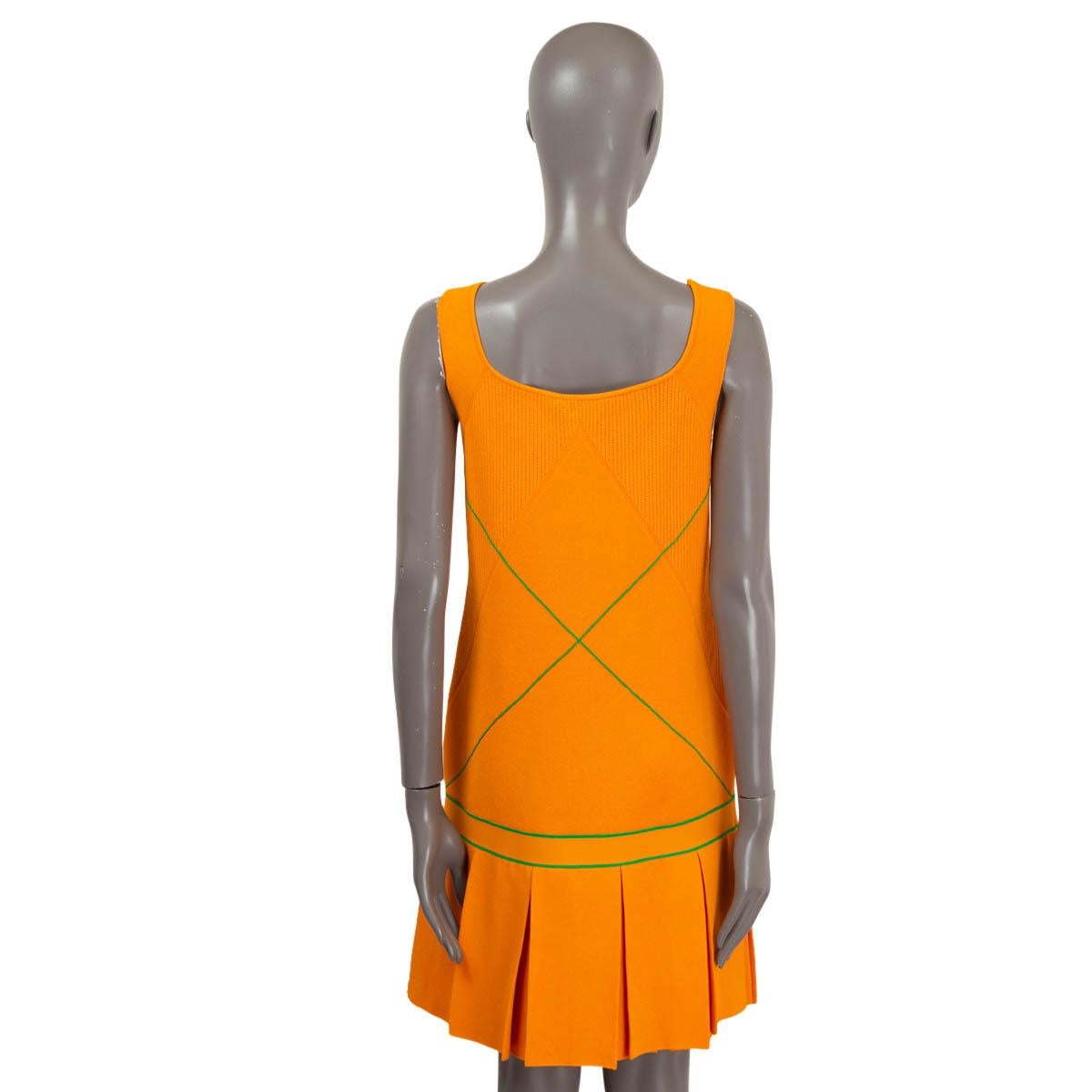 Women's BOTTEGA VENETA orange viscose 2022 SLEEVELESS PLEATED MINI KNIT Dress M For Sale