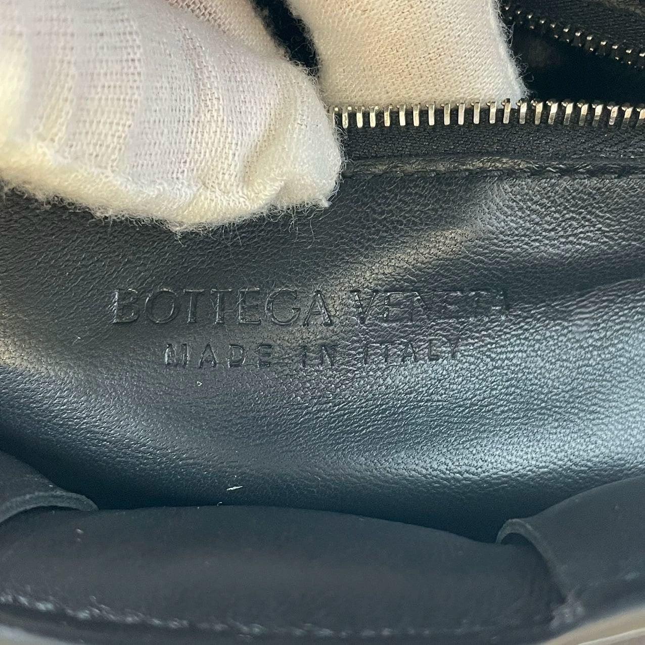Bottega Veneta Padded Cassette Black Leather For Sale 4