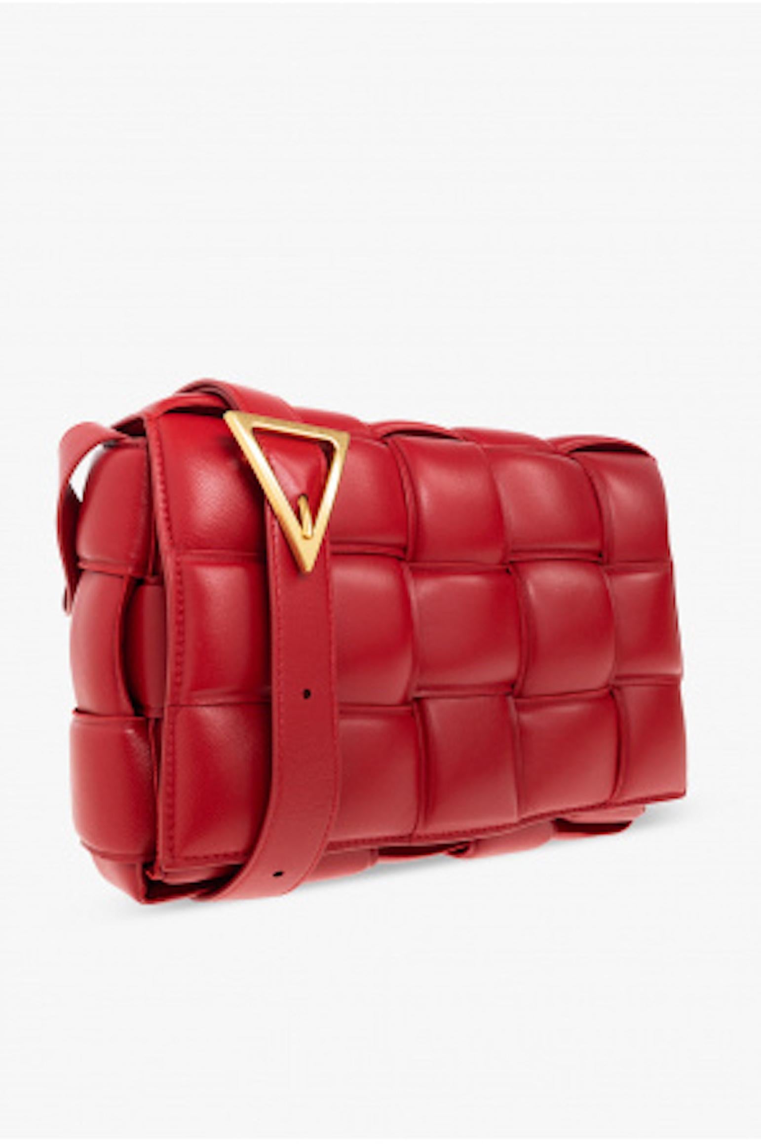 Bottega Veneta Padded Cassette in Apple Candy  In New Condition For Sale In Paradise Island, BS