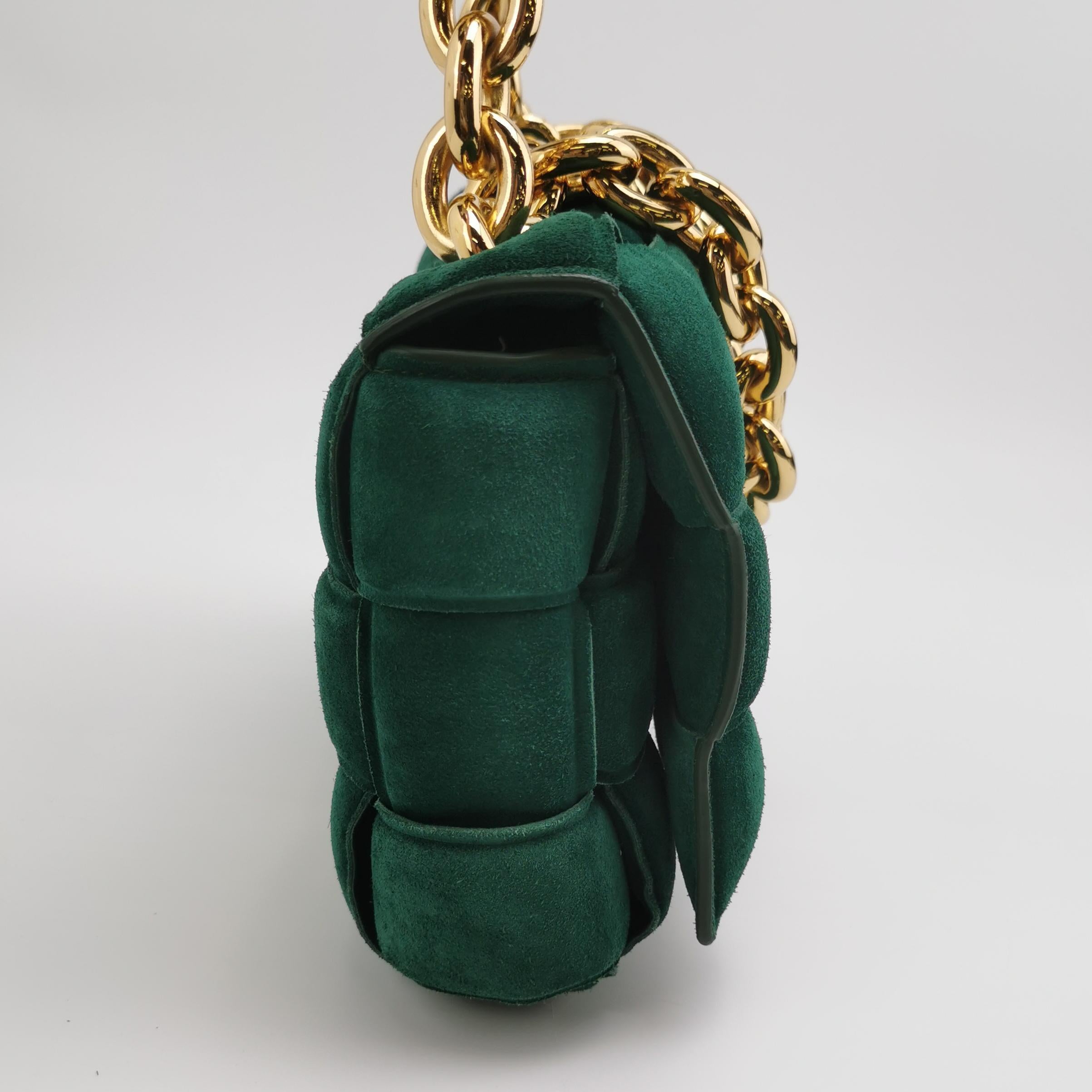 Bottega Veneta Cassette acolchado Piel de ante Verde oscuro Cadena dorada Negro en venta
