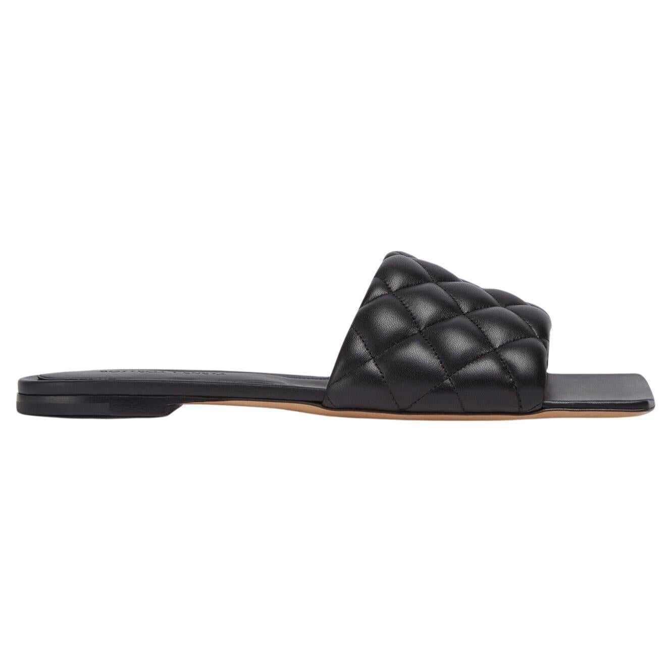 Bottega Veneta Padded Flat Sandal in Black Sz 37.5 For Sale