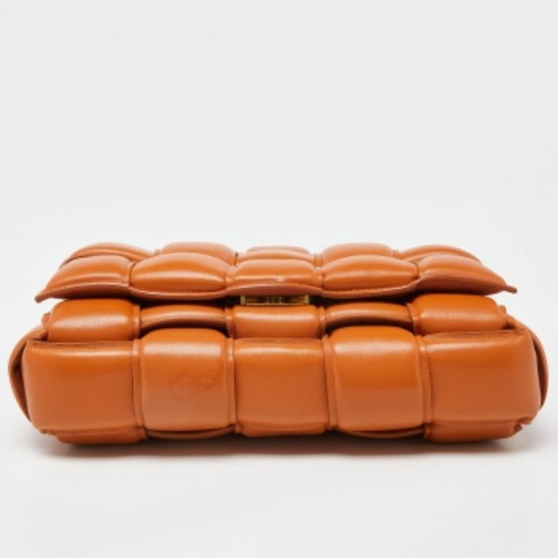 Bottega Veneta Blass Orange Leder Kette Cassette Top Handle Tasche mit Griff oben Damen im Angebot