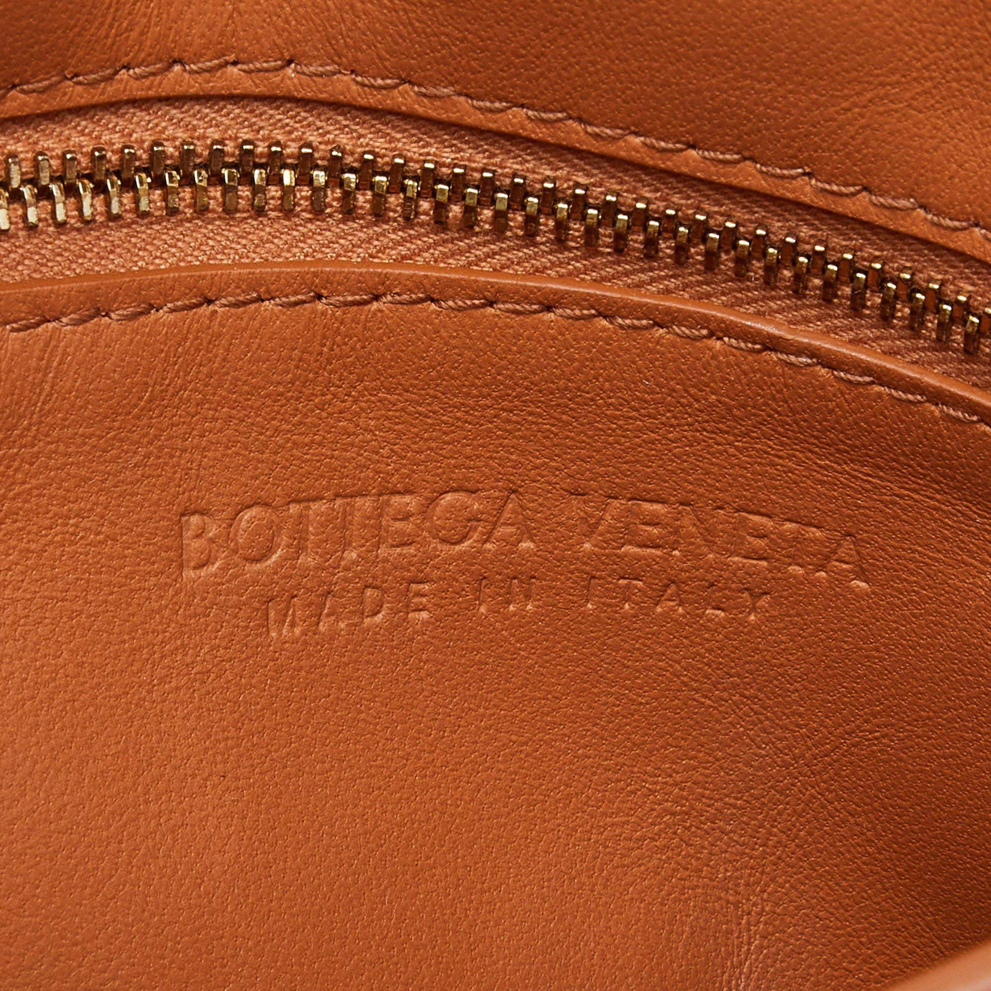 Bottega Veneta Pale Orange Leather Chain Cassette Top Handle Bag For Sale 3