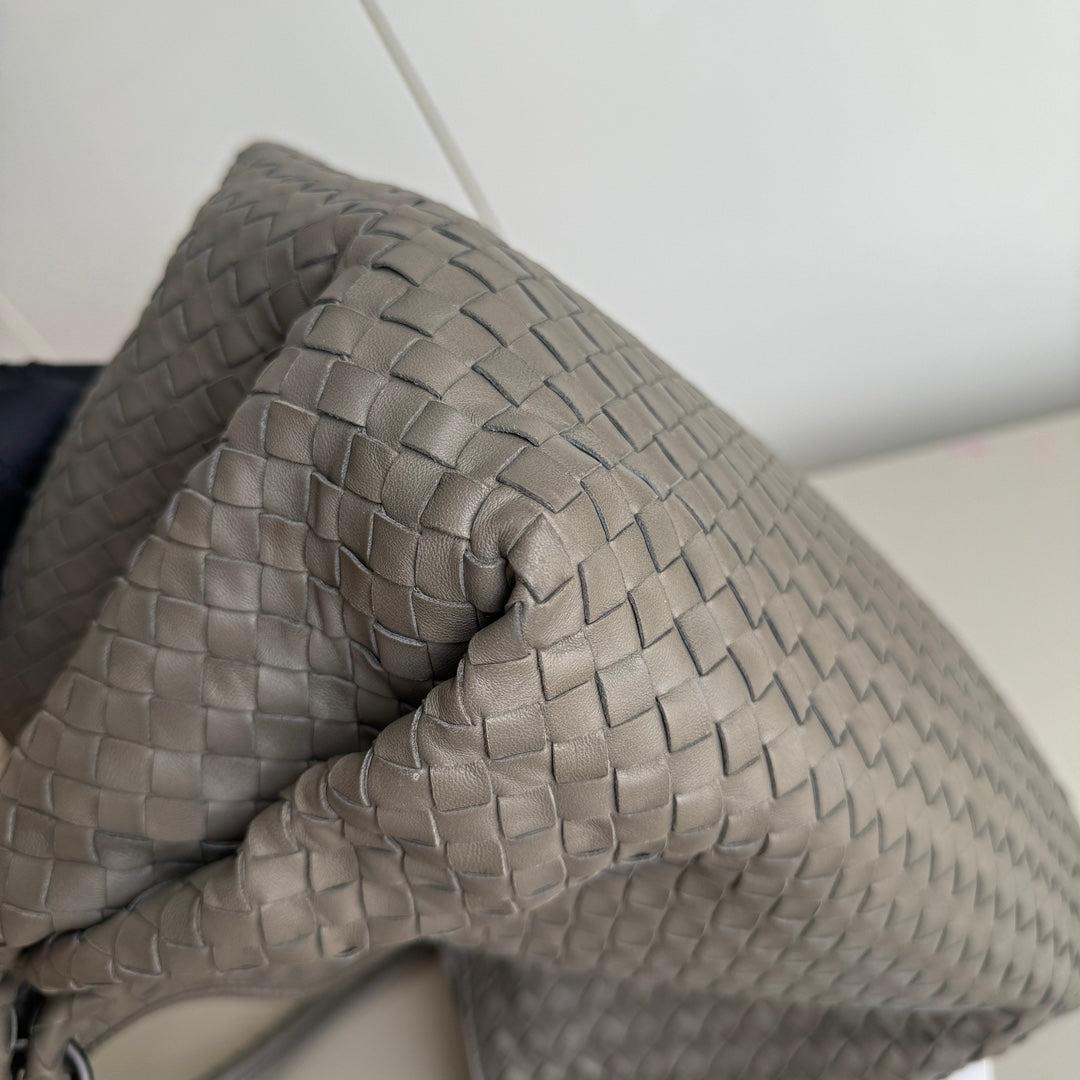 Bottega Veneta Parachute Shoulder Bag Intrecciato Grey 33cm 2