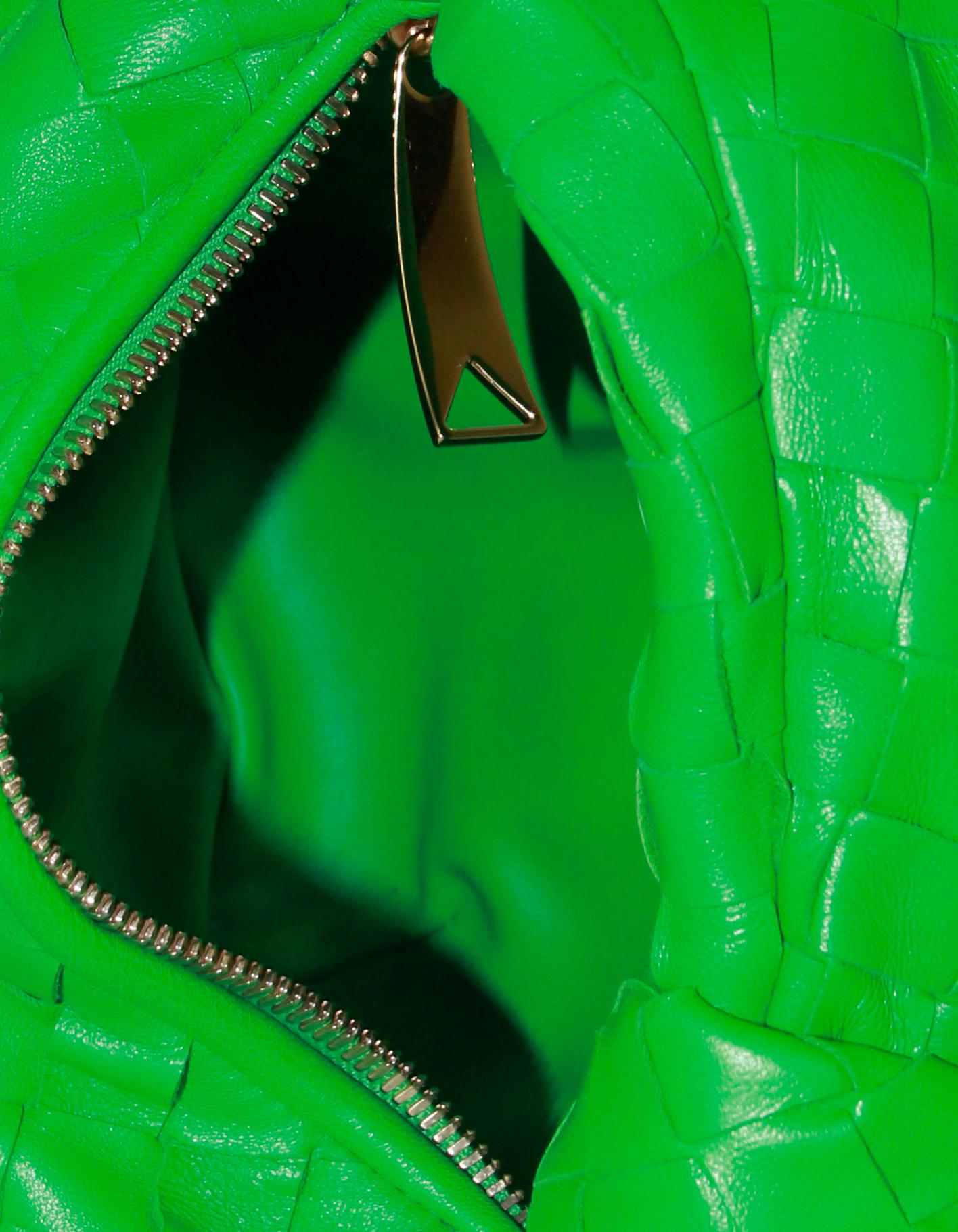 Bottega Veneta Parakeet Green Leather Mini Jodie Hobo Bag In New Condition In New York, NY
