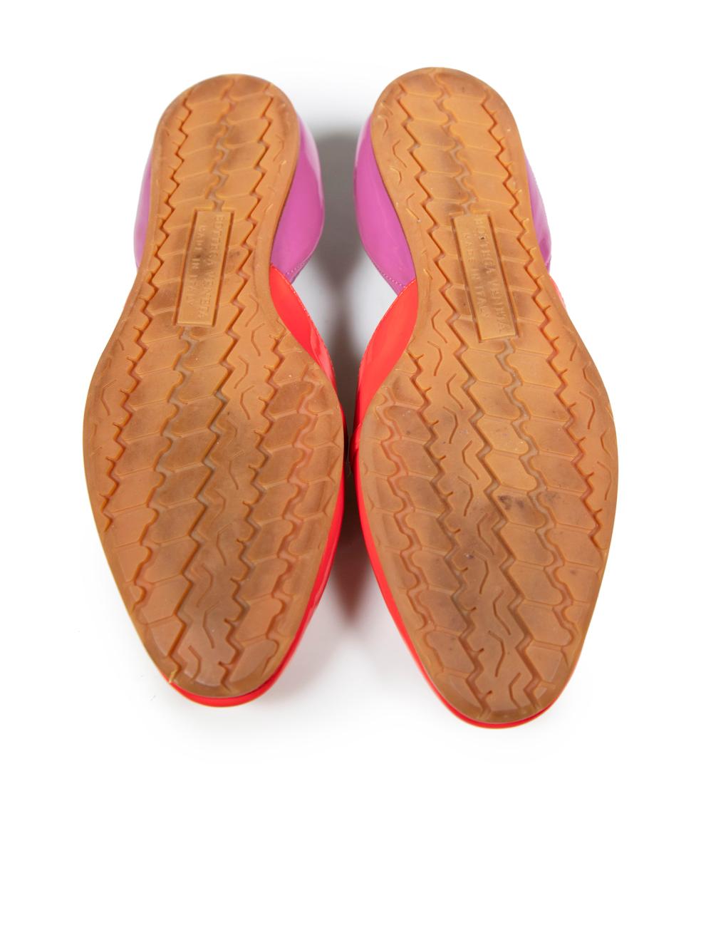 Bottega Veneta - Chaussures plates à œillets en cuir verni, taille IT 35 Bon état - En vente à London, GB