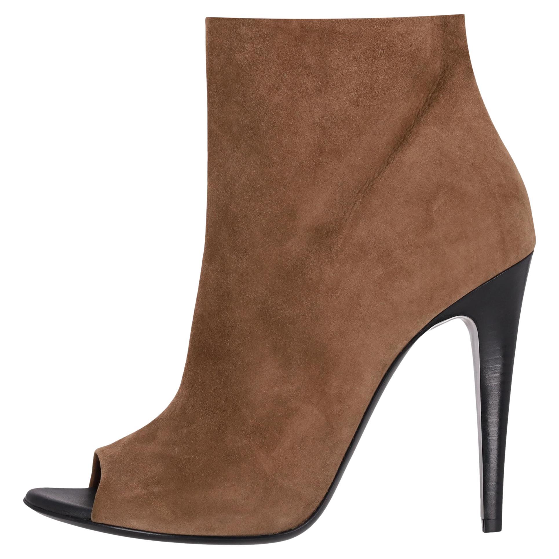 Bottega Veneta - Stivaletti in camoscio con punta aperta