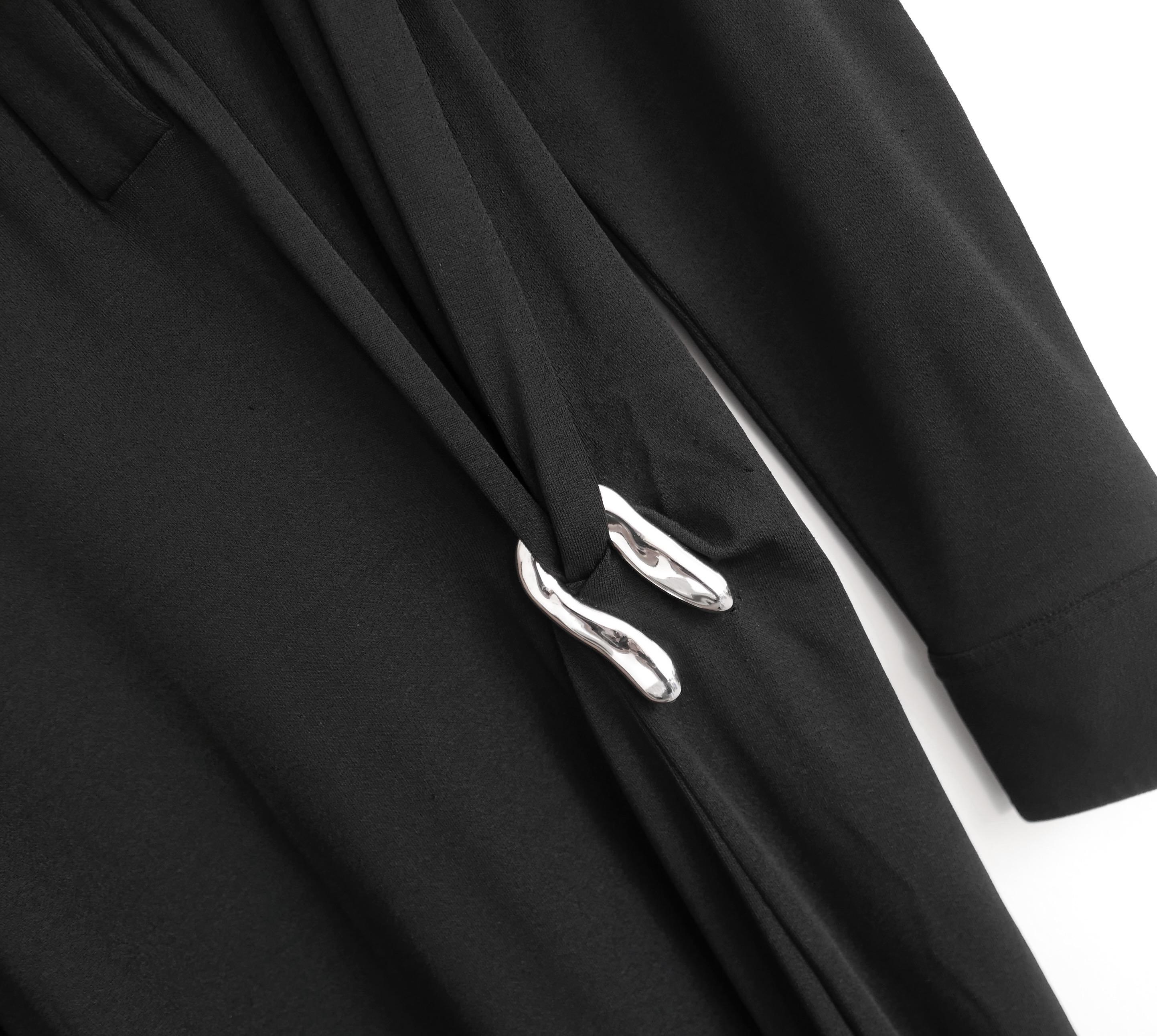 Stunning minimalist Bottega Veneta Hardware Detail Shirt Dress from the Pre-Spring 2020 Collection. bought for £1595 and worn once. Crafted in Italy from heavy black 'dense crepe' stretch-jersey (91% Viscose, 7% polyamide, 2% Elastane) with silver