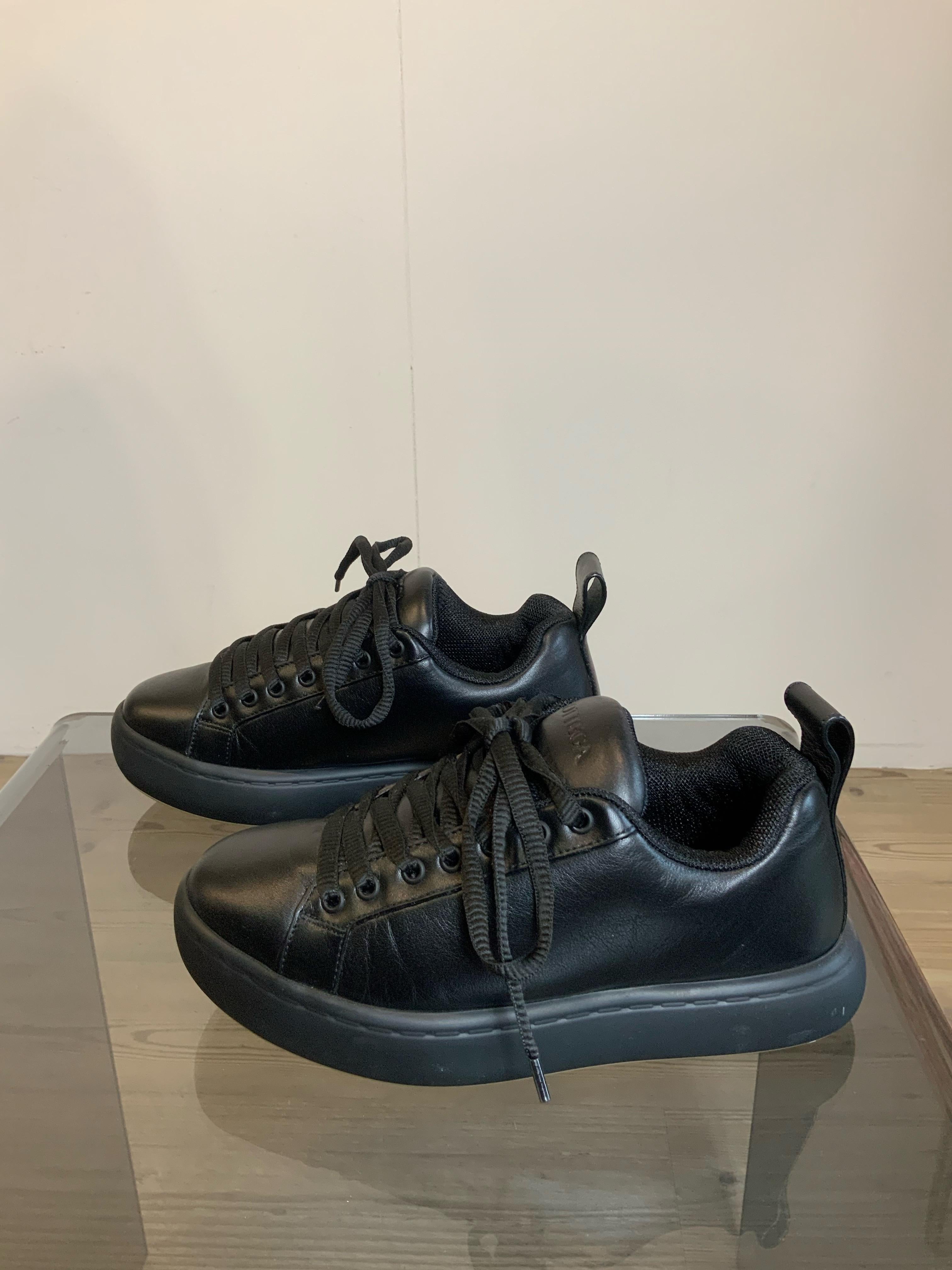 Women's or Men's Bottega Veneta pillow black sneakers For Sale