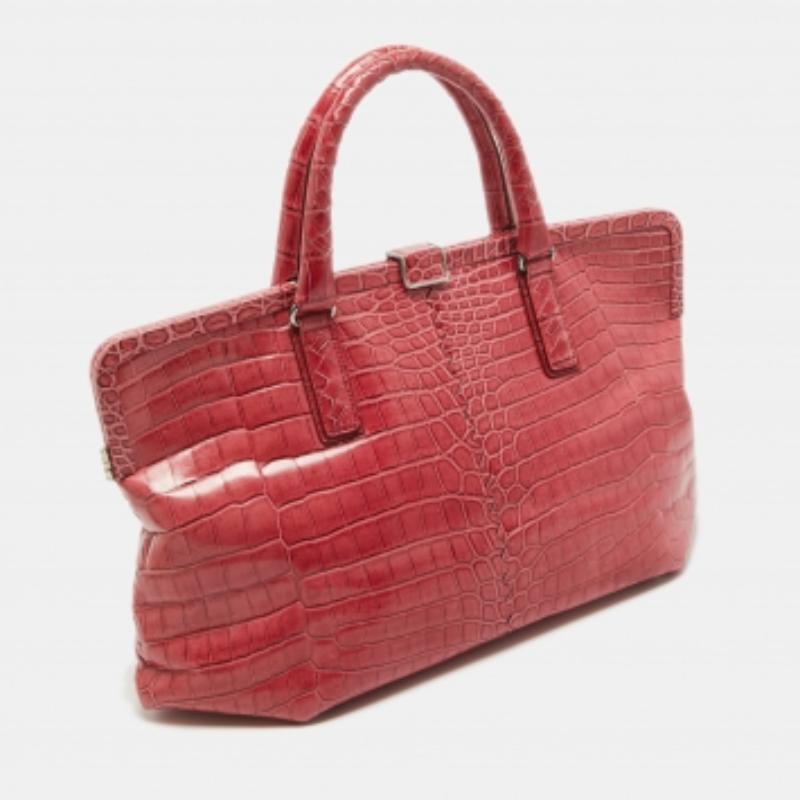 Bottega Veneta Rosa Krokodilrahmen-Tasche (Pink) im Angebot