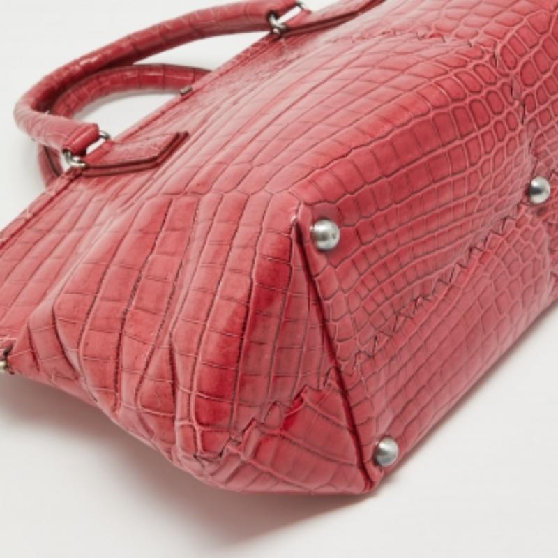 Bottega Veneta Rosa Krokodilrahmen-Tasche Damen im Angebot