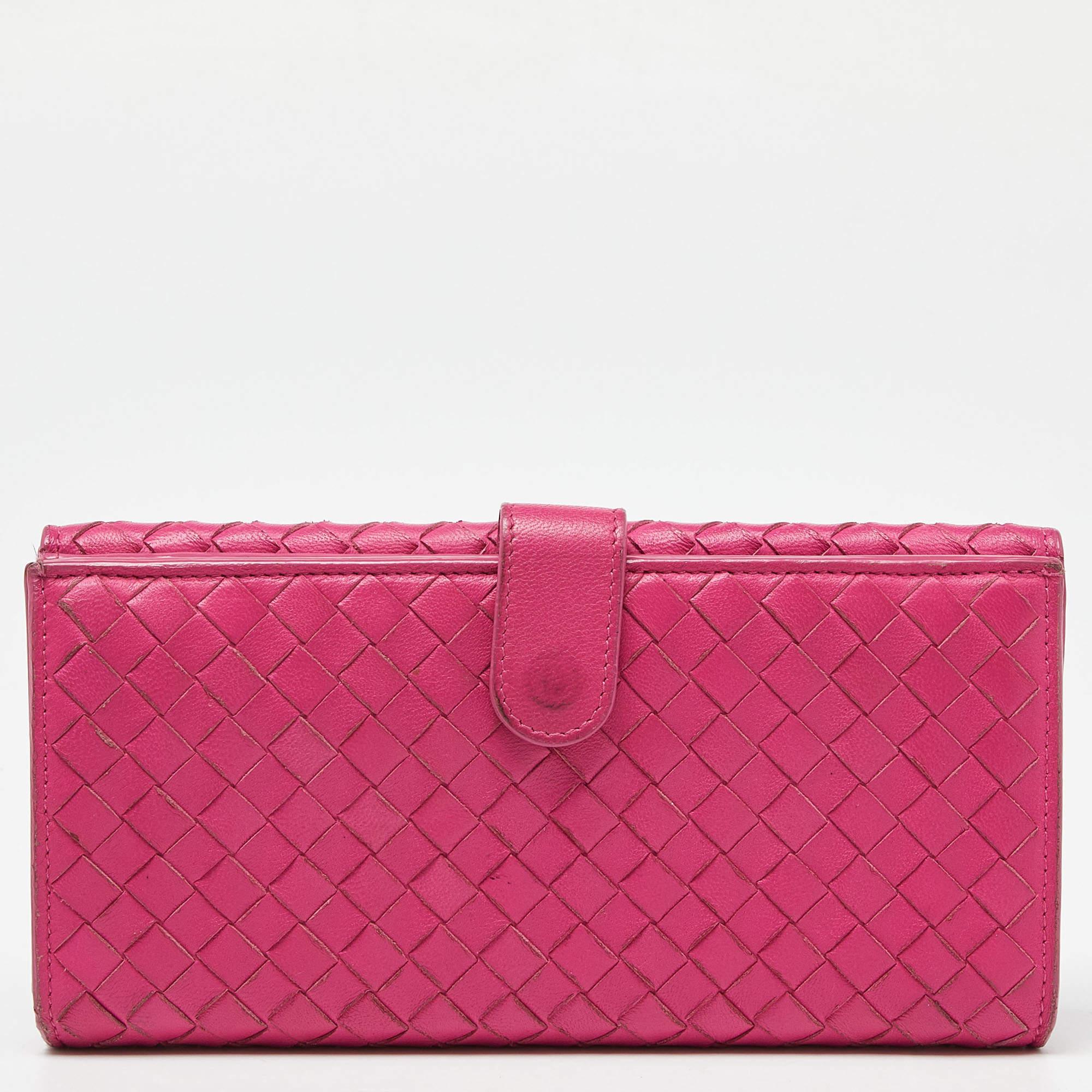 Bottega Veneta Pink Intrecciato Leather Flap Continental Wallet For Sale 2