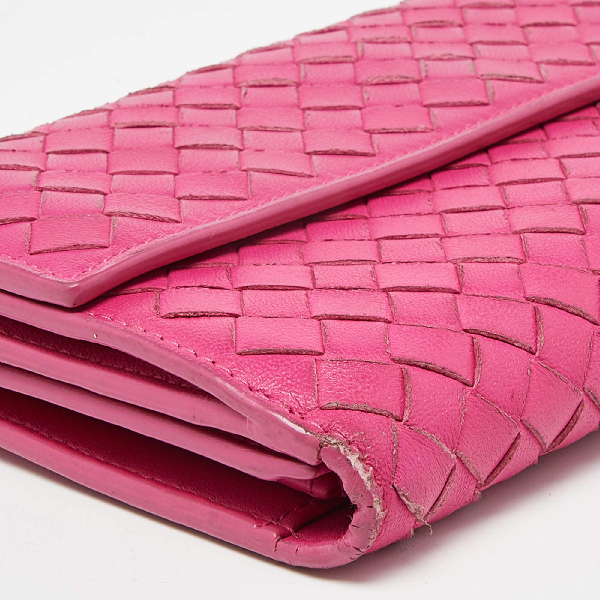 Bottega Veneta Pink Intrecciato Leather Flap Continental Wallet For Sale 3