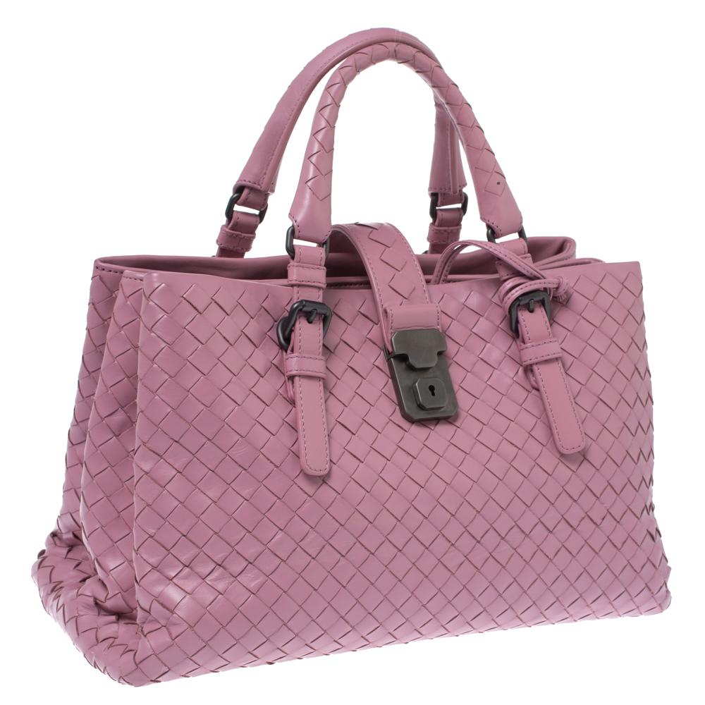 Bottega Veneta Pink Intrecciato Leather Small Roma Tote In Good Condition In Dubai, Al Qouz 2