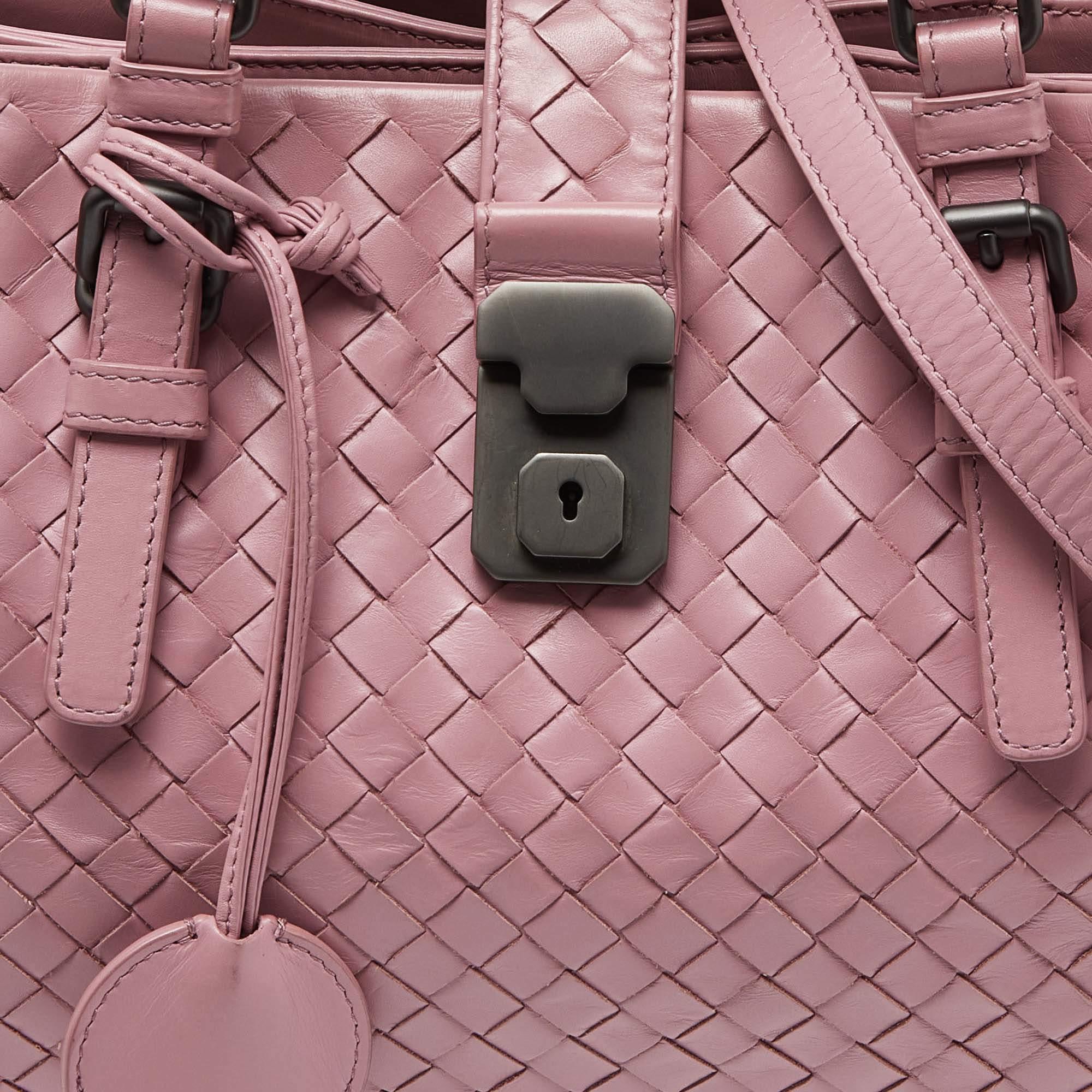 Bottega Veneta Pink Intrecciato Leather Small Roma Tote For Sale 4
