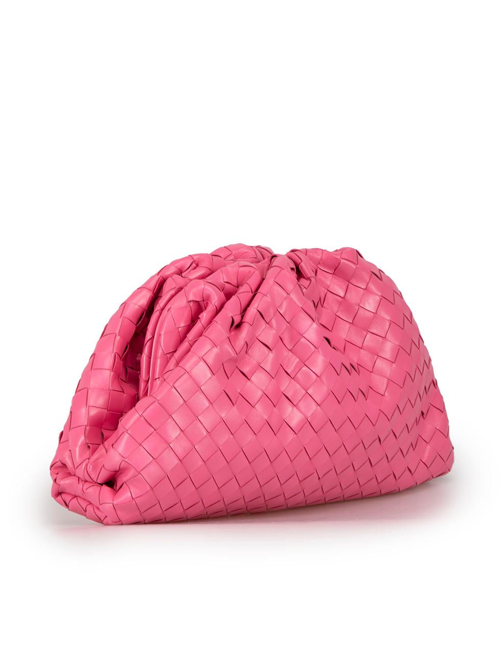 CONDITION is Very good. Minimal wear to clutch is evident. Minimal scratch to bottom of bag on this used Bottega Veneta designer resale item. This item comes with original dust bag.

Details
Pink
Leather
Large clutch bag
Intrecciato weave
Magnetic