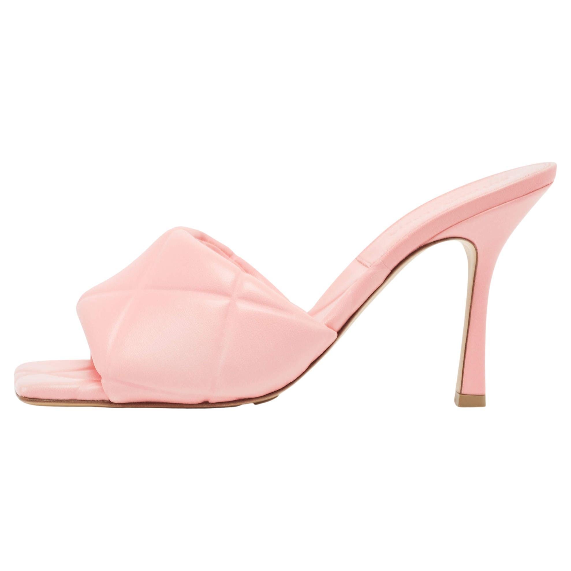 Bottega Veneta Pink Leather Lido Slide Sandals Size 39.5 For Sale