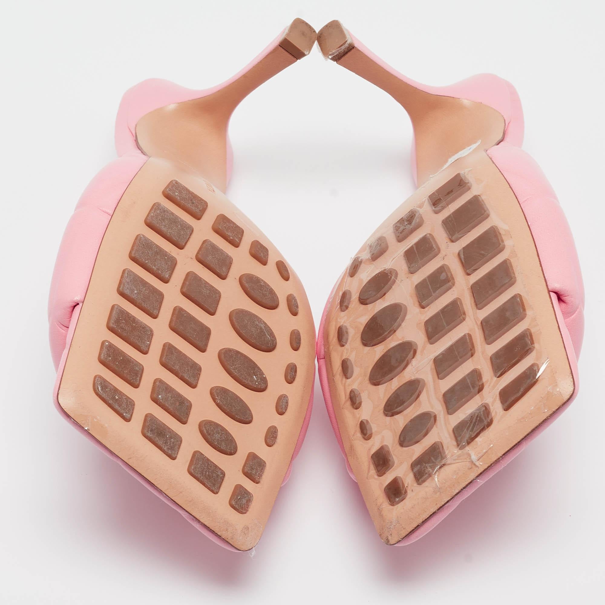 Bottega Veneta Pink Quilted Leather Slide Sandals Size 40.5 For Sale 4
