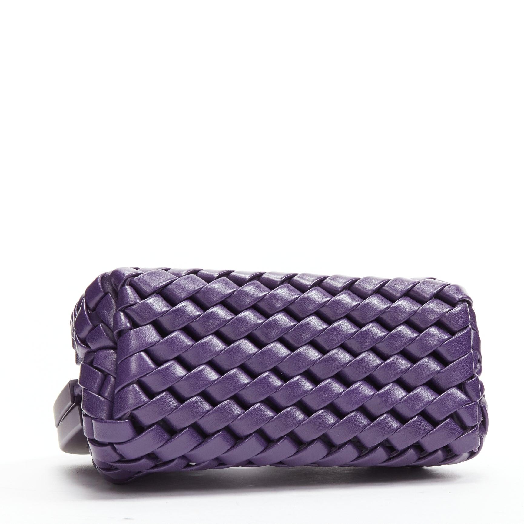 BOTTEGA VENETA Point purple Intrecciato woven triangle handle crossbody bag For Sale 3