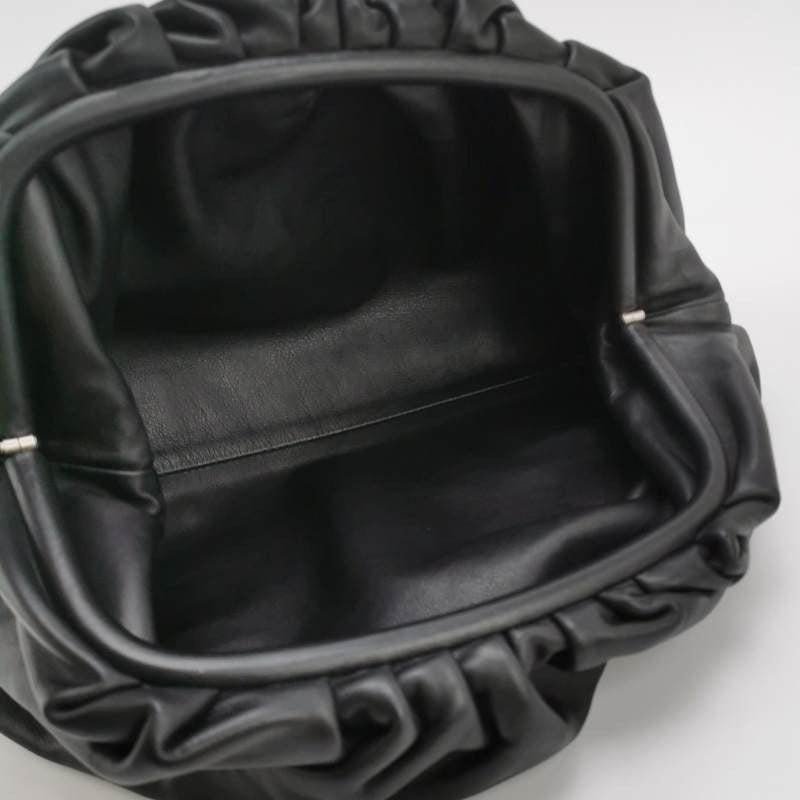 Bottega Veneta Bolsa Piel de Becerro Negra Grande Negro en venta