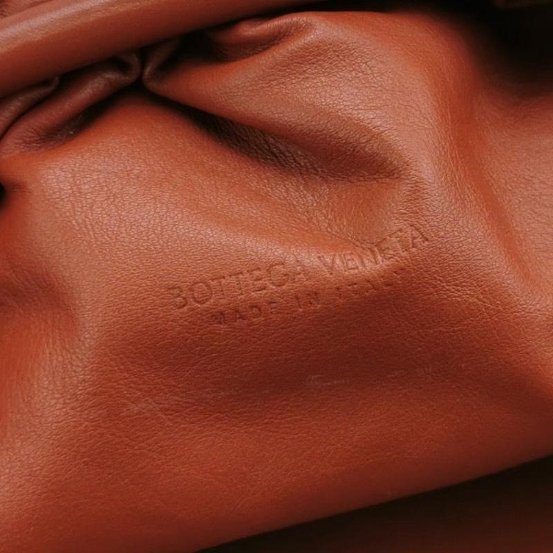 Brown Bottega Veneta Pouch Calfskin Leather Brick Red Large For Sale