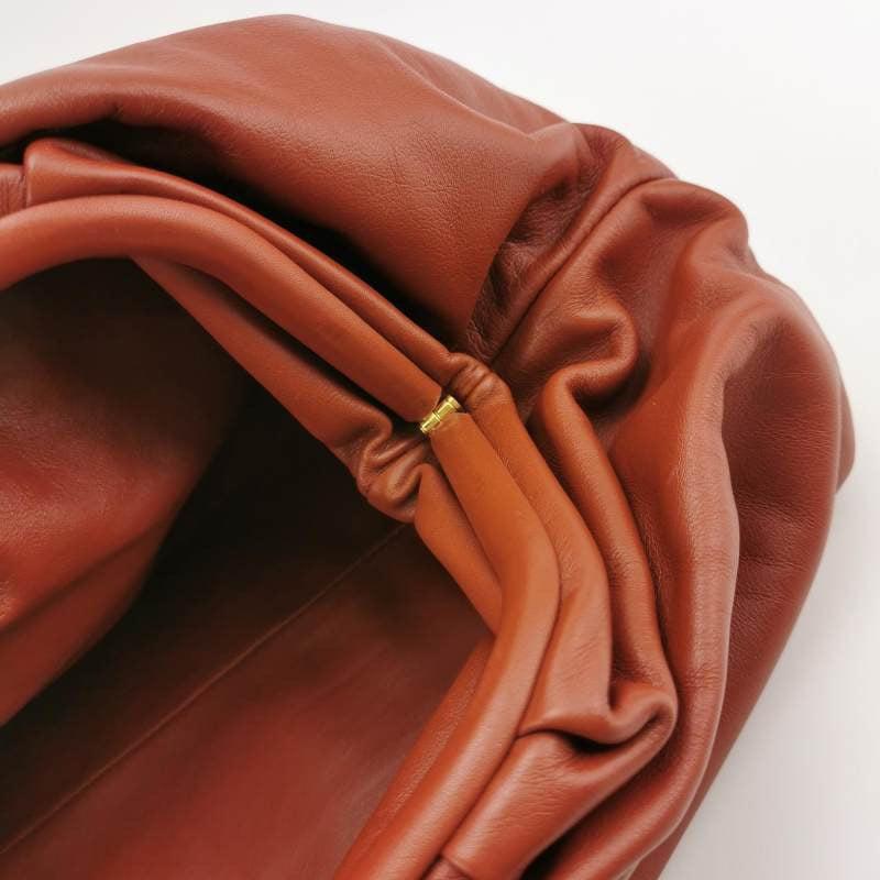 Bottega Veneta Pouch Calfskin Leather Brick Red Large For Sale 4