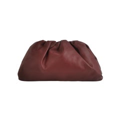 Bottega Veneta Pochette en cuir de veau Bourgogne Large