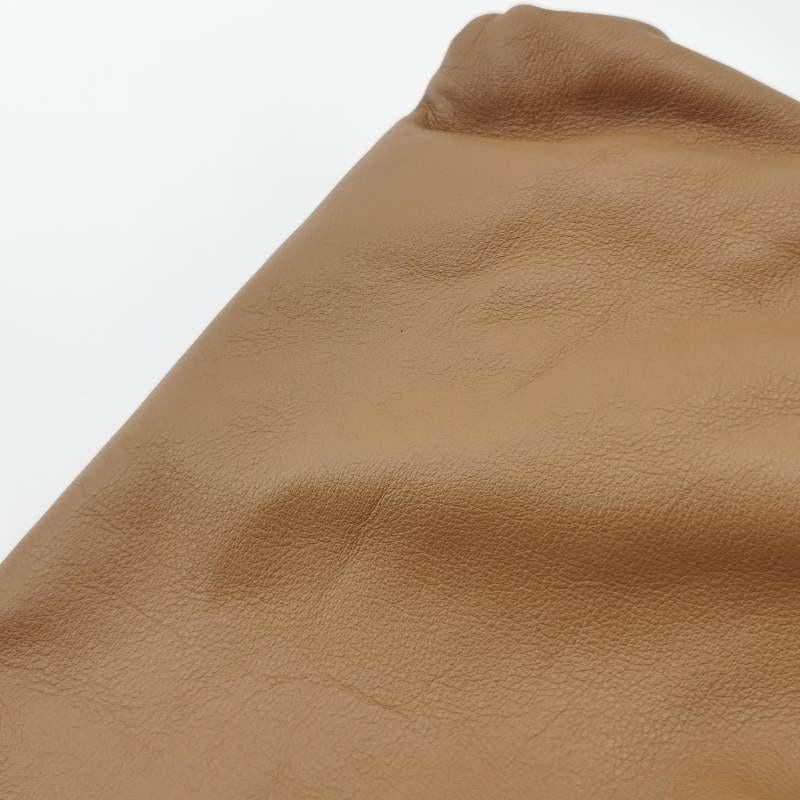Bottega Veneta Pouch in pelle di vitello marrone caramello grande in vendita 5
