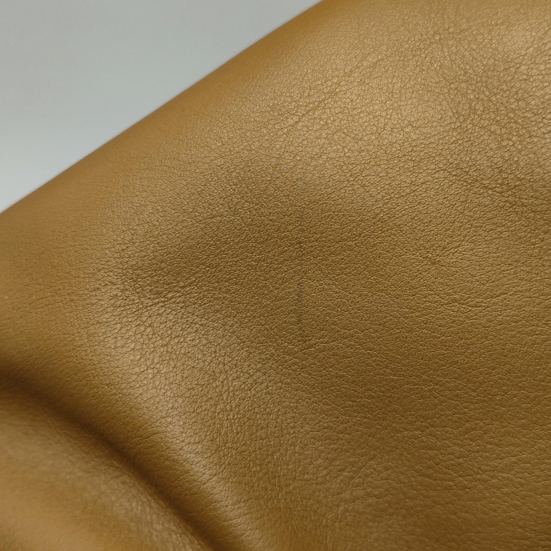 Bottega Veneta Pochette Cuir de veau Caramel Brown Large en vente 6
